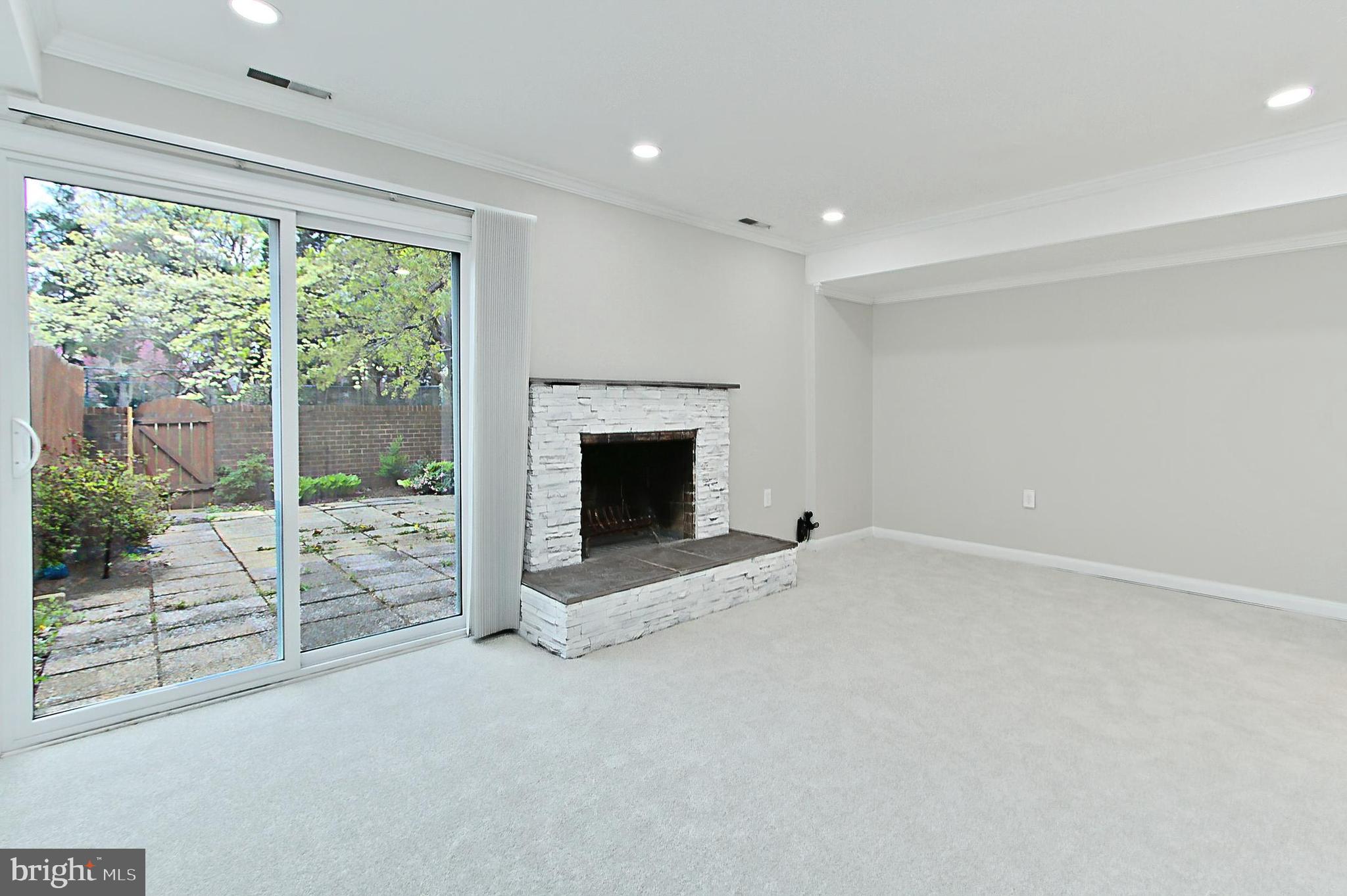 PINECREST HEIGHTS - Residential