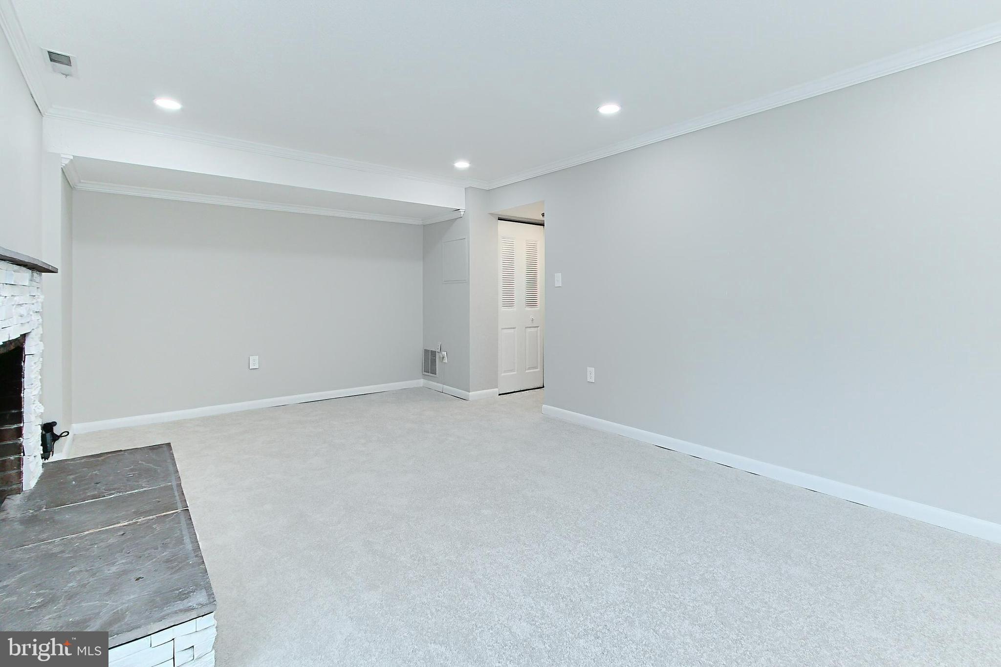 PINECREST HEIGHTS - Residential