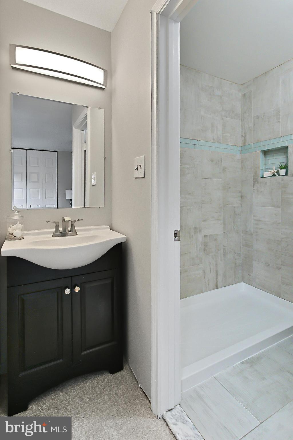 PINECREST HEIGHTS - Residential