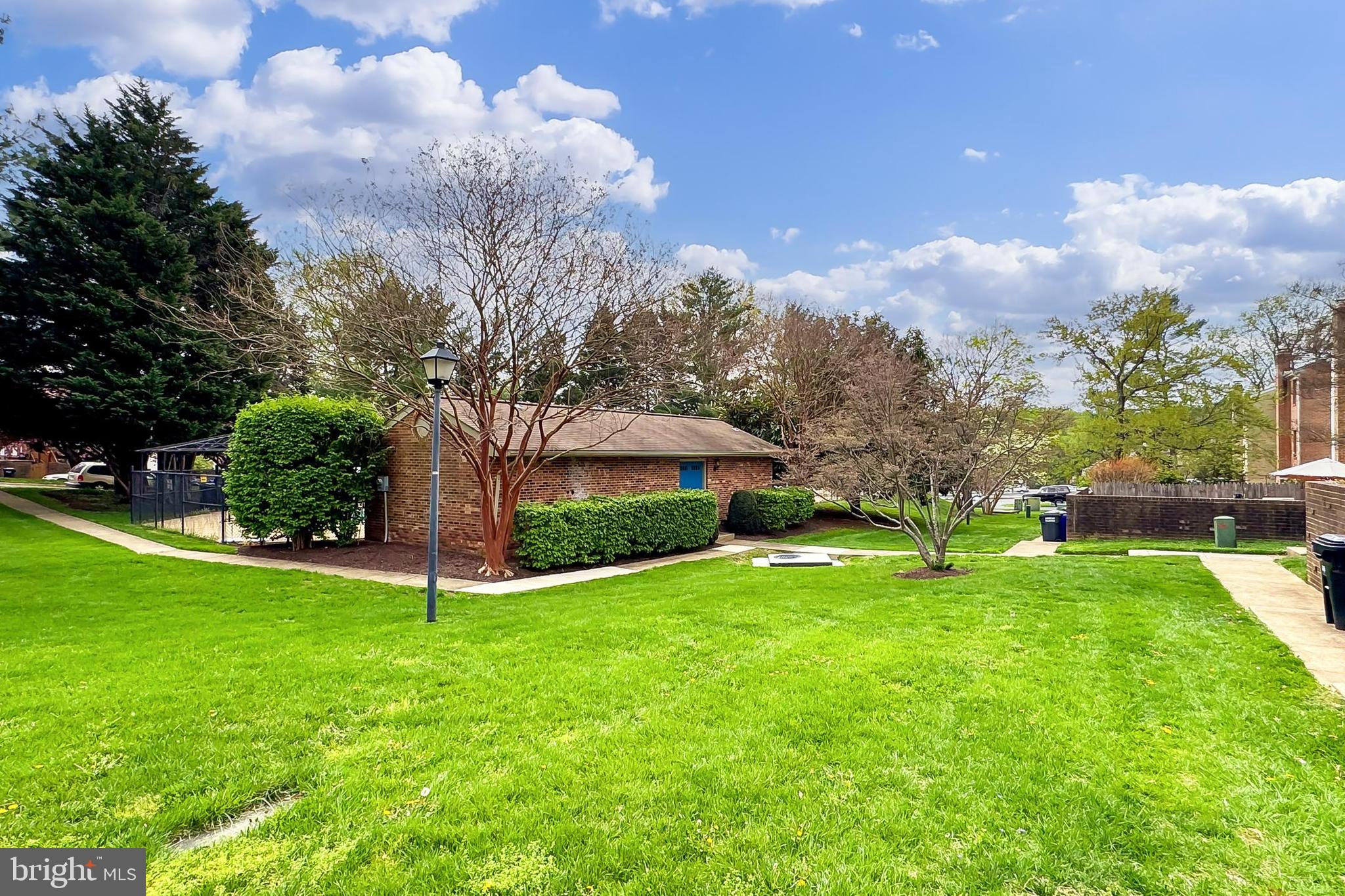 PINECREST HEIGHTS - Residential