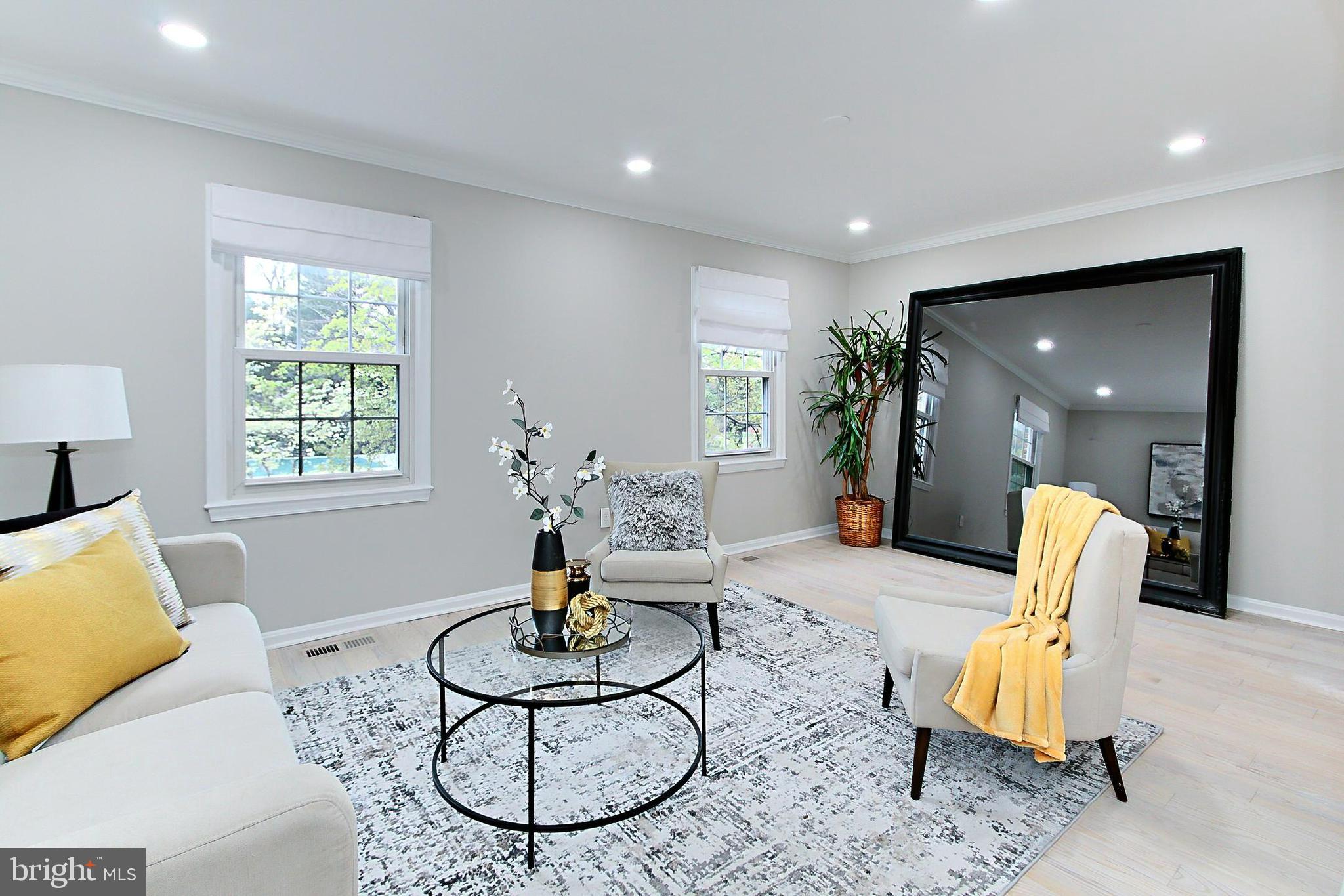 PINECREST HEIGHTS - Residential