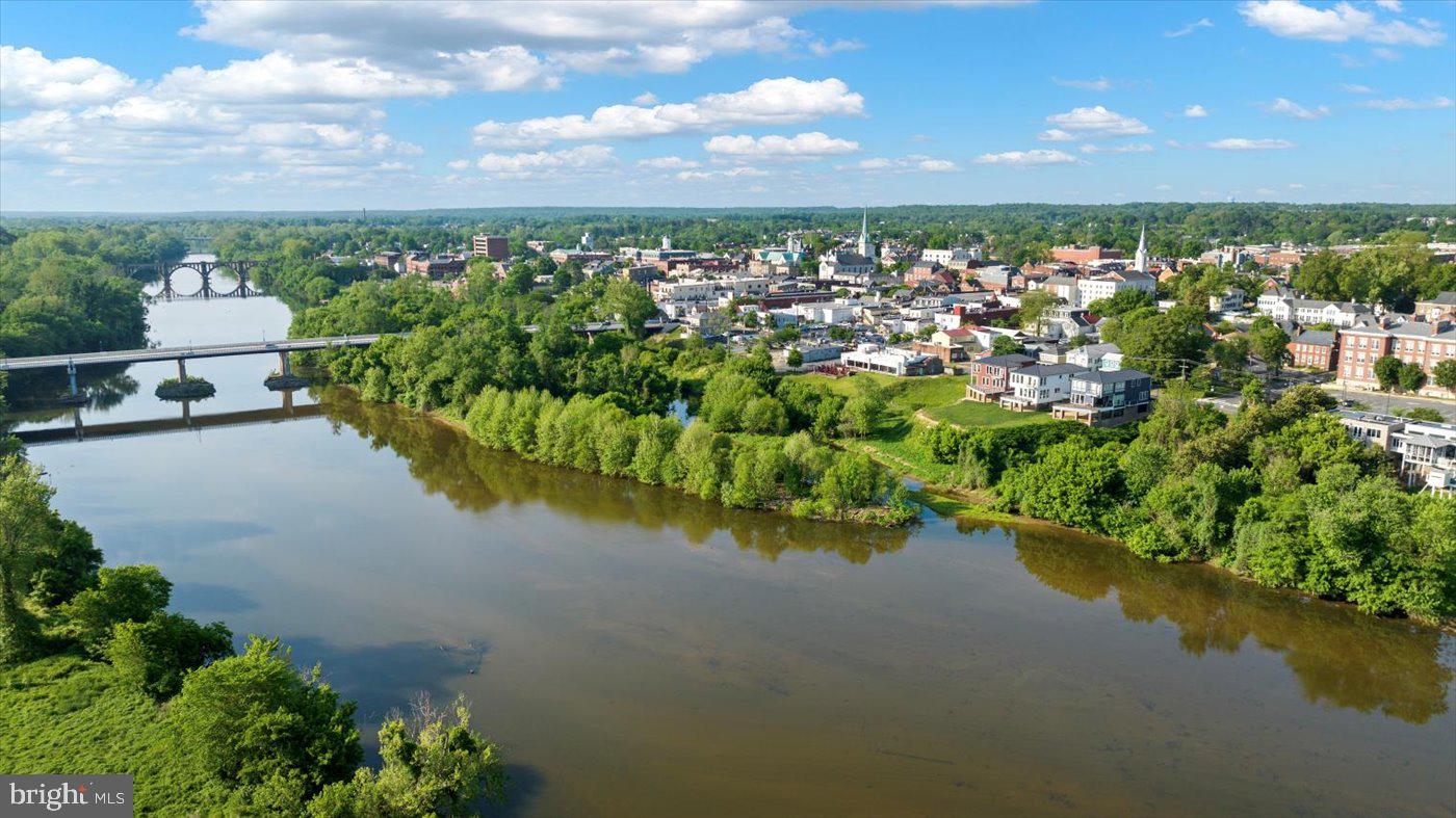 DOWNTOWN FREDERICKSBURG - Residential