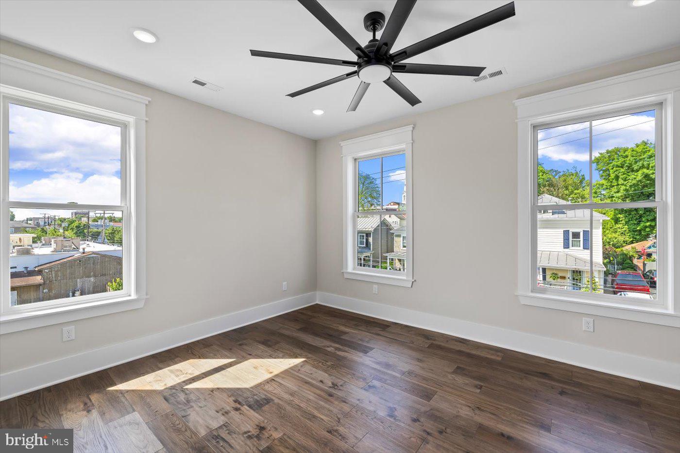 DOWNTOWN FREDERICKSBURG - Residential