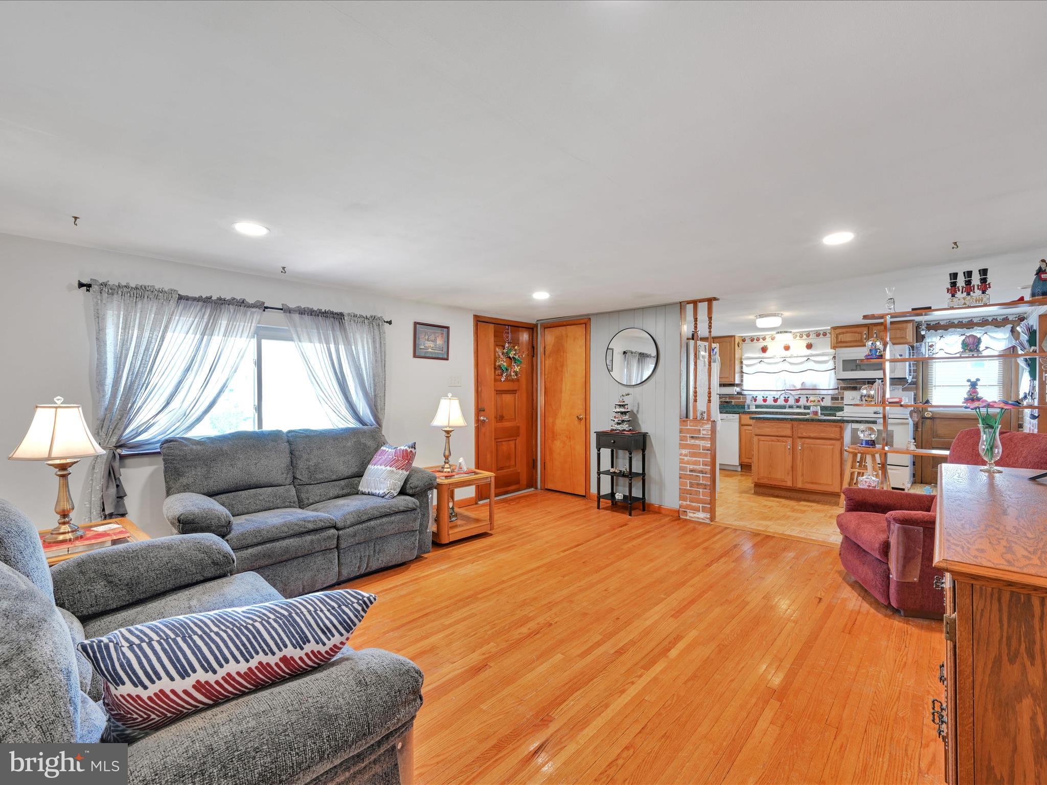 FARMDALE - Residential