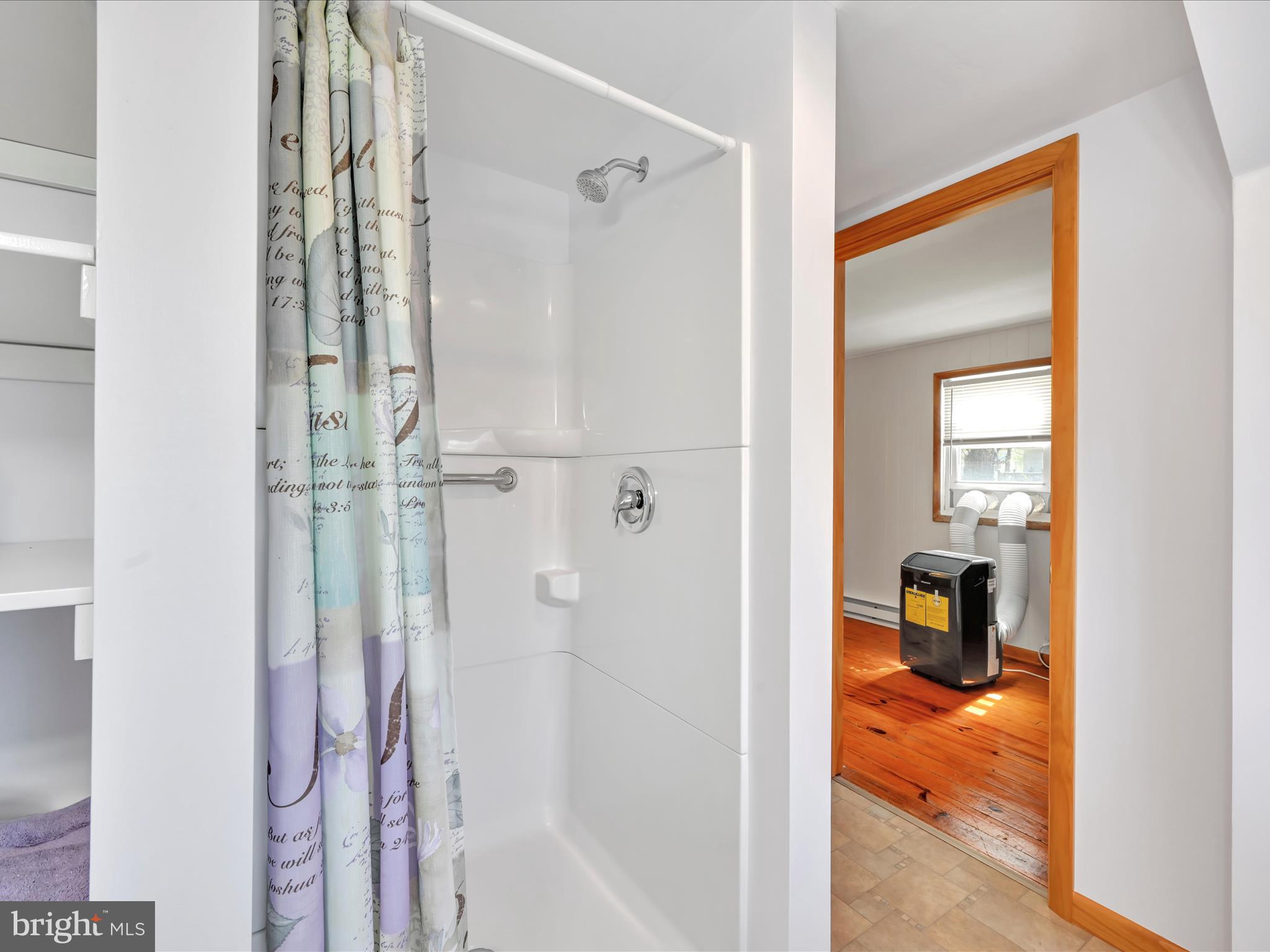 FARMDALE - Residential