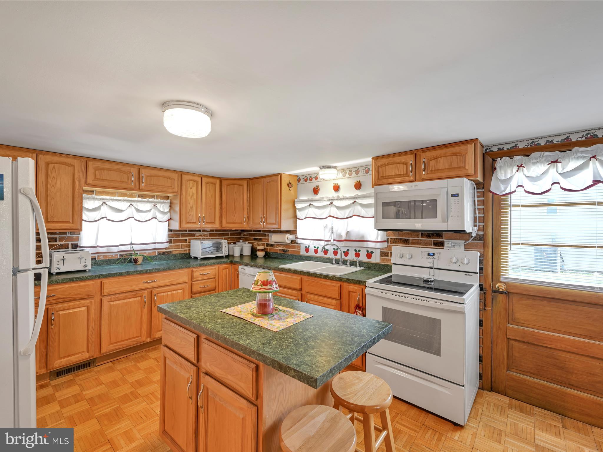 FARMDALE - Residential