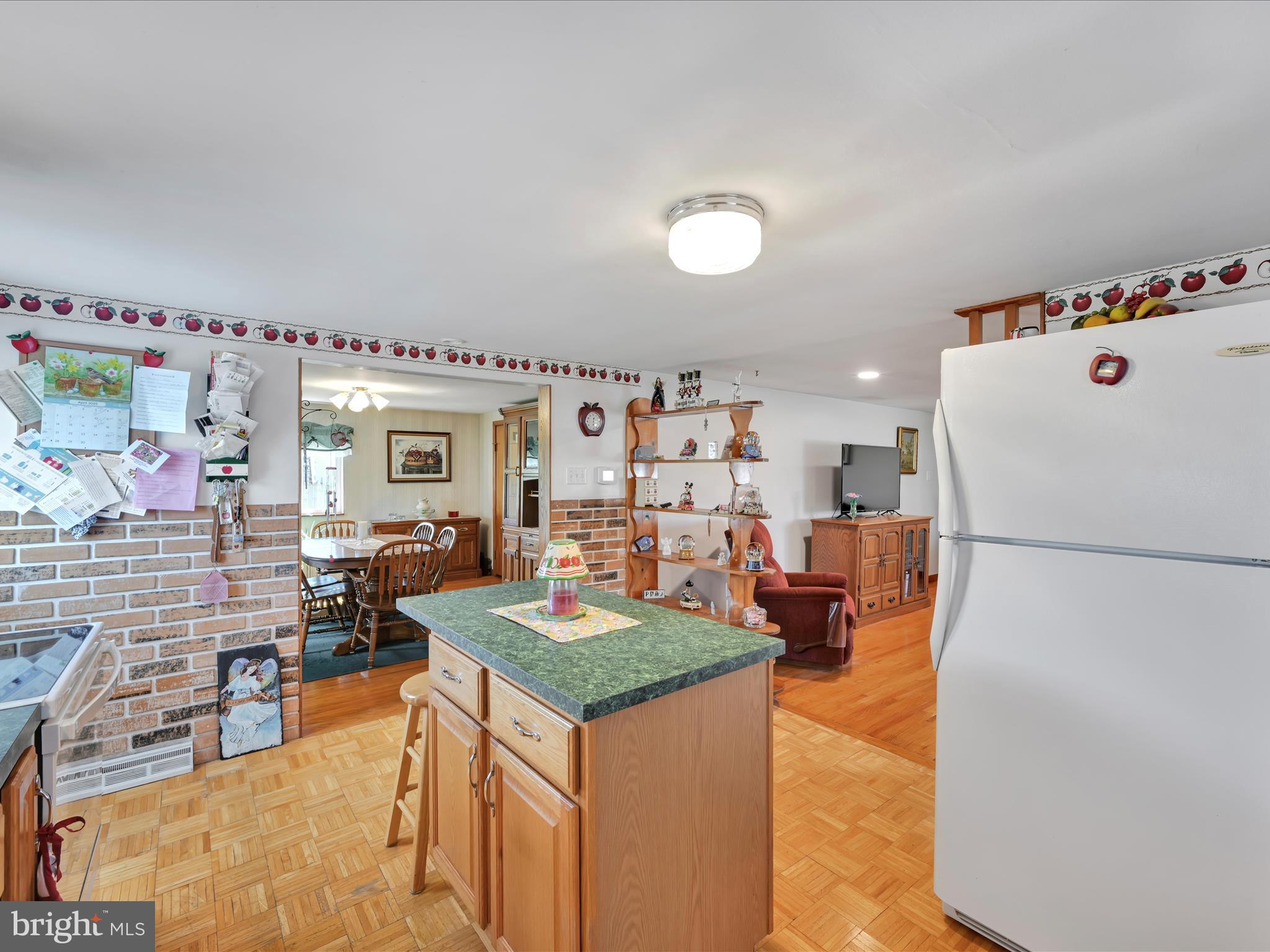 FARMDALE - Residential