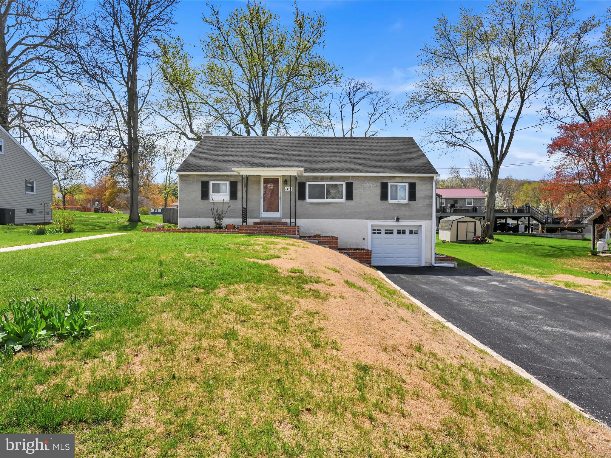 FARMDALE - Residential