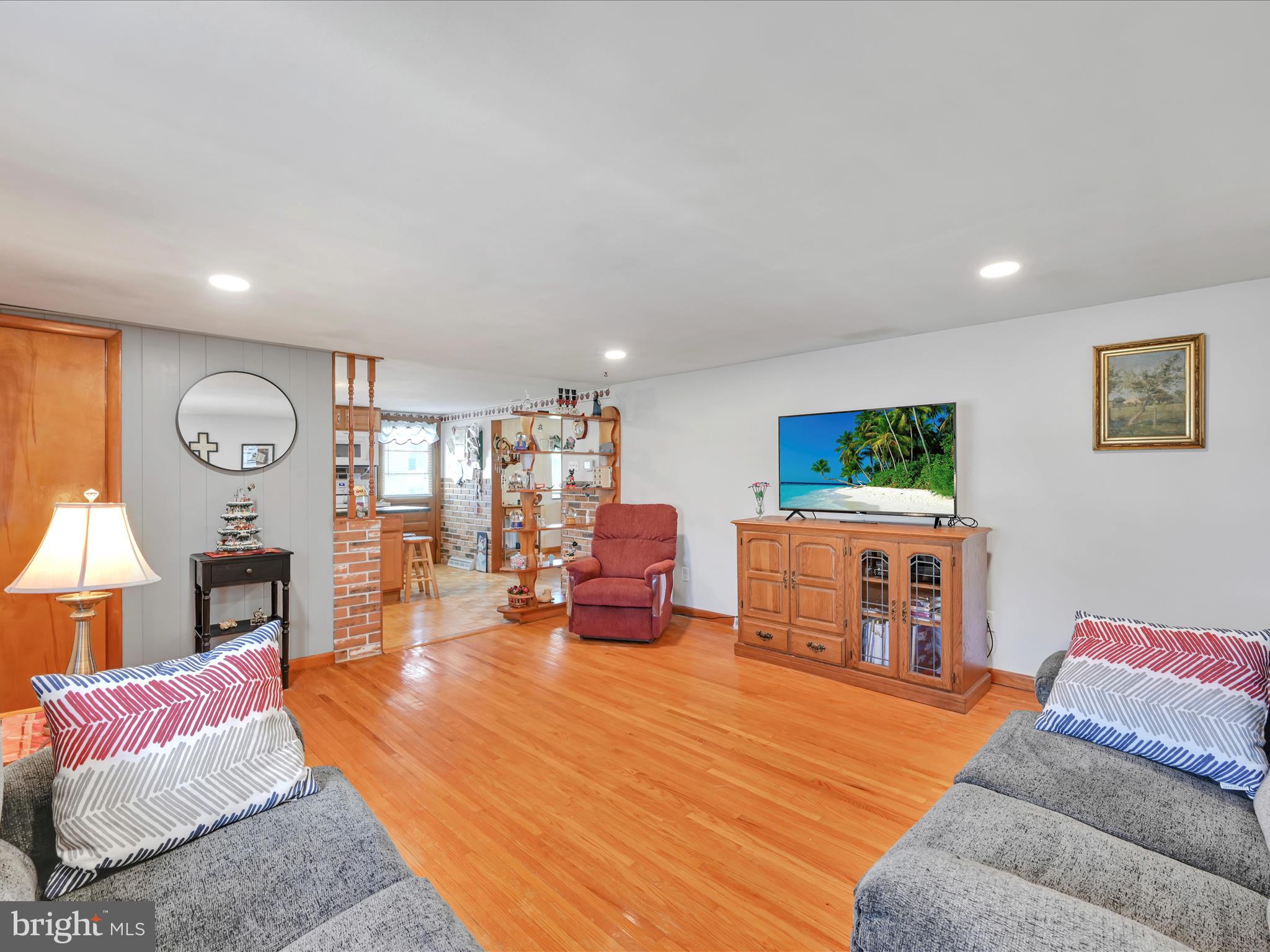 FARMDALE - Residential