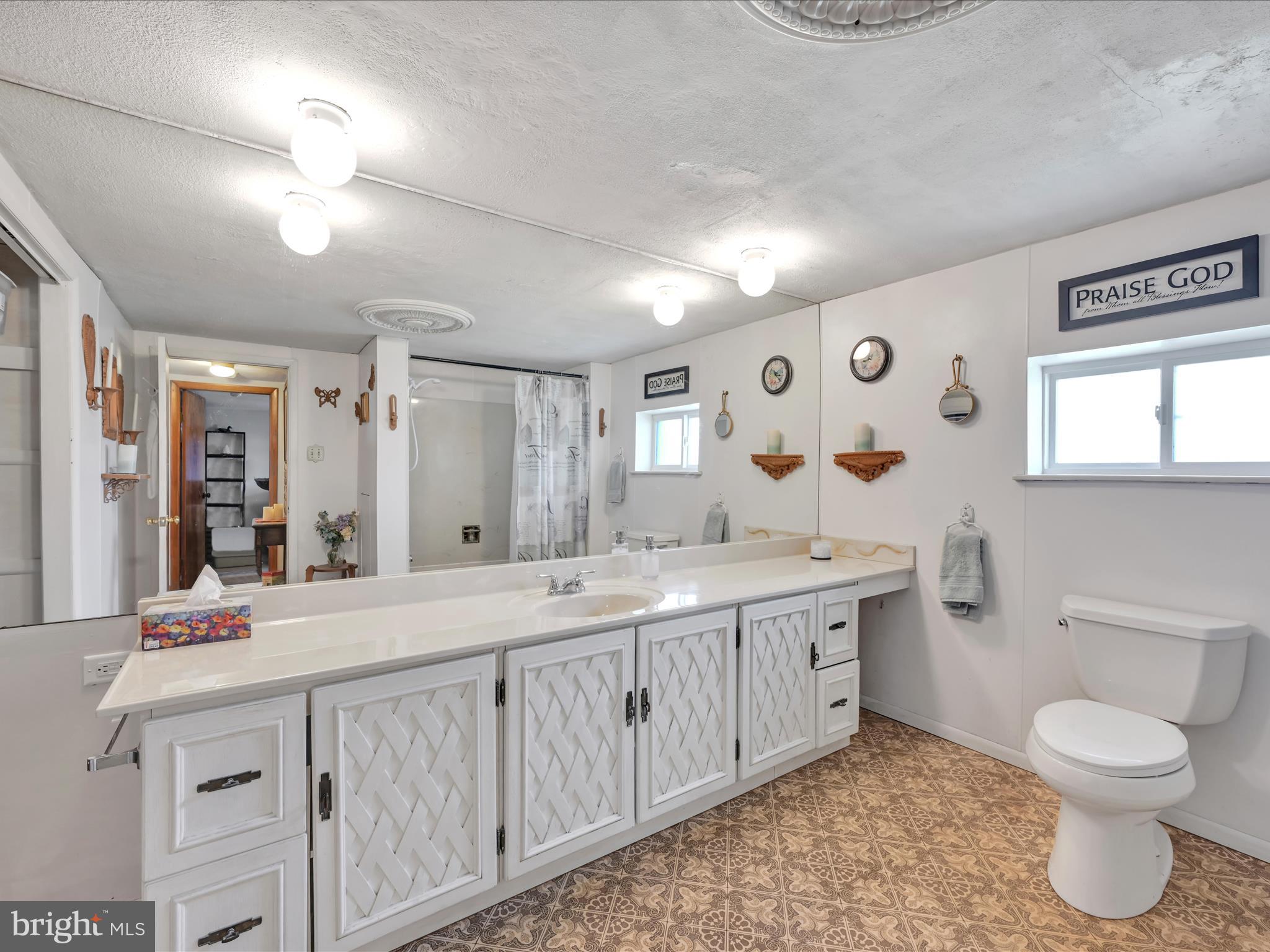 FARMDALE - Residential