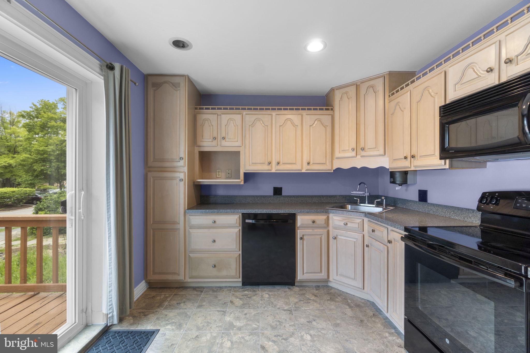 KING CHARLES COMMONS - Residential