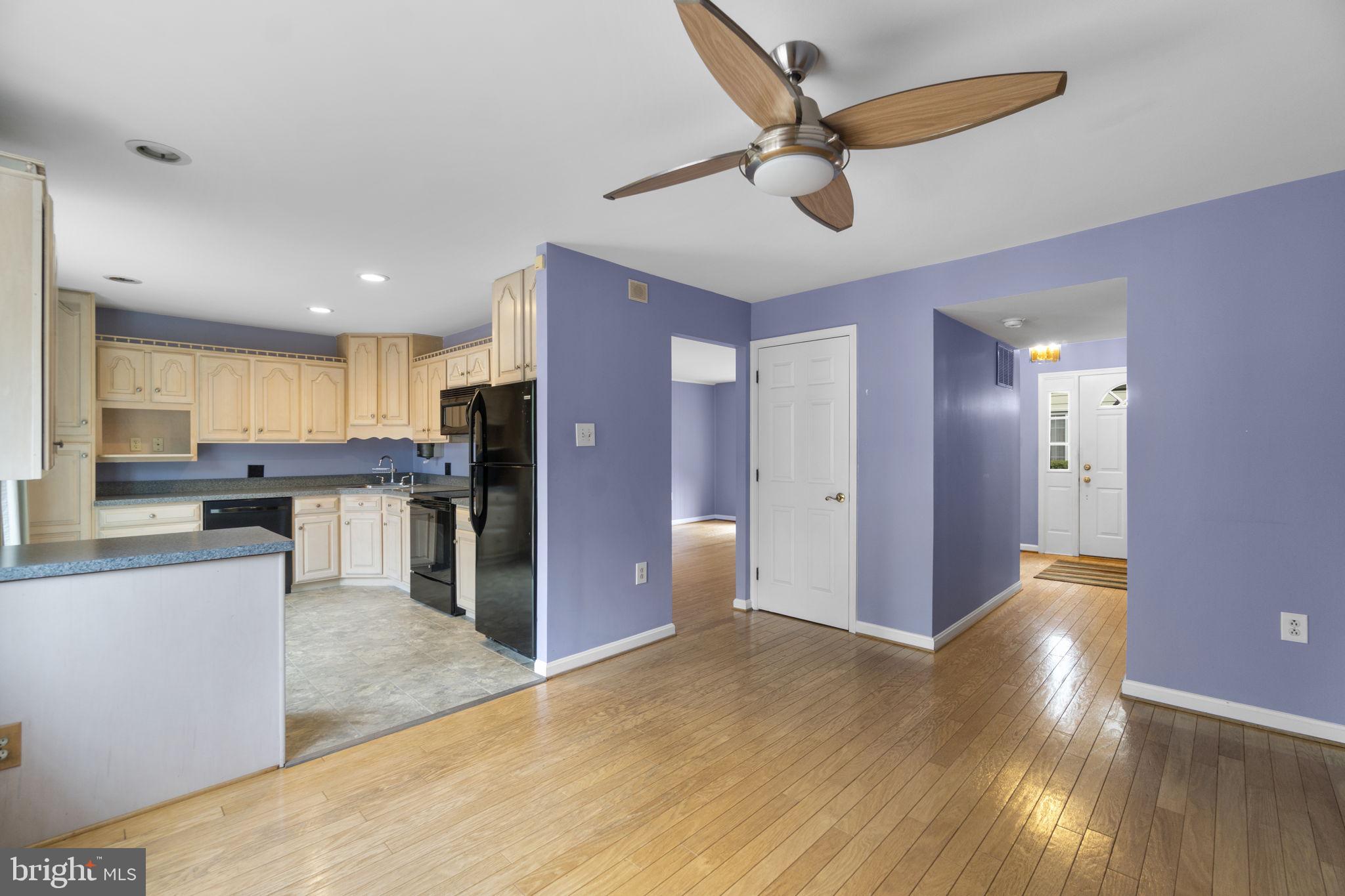 KING CHARLES COMMONS - Residential