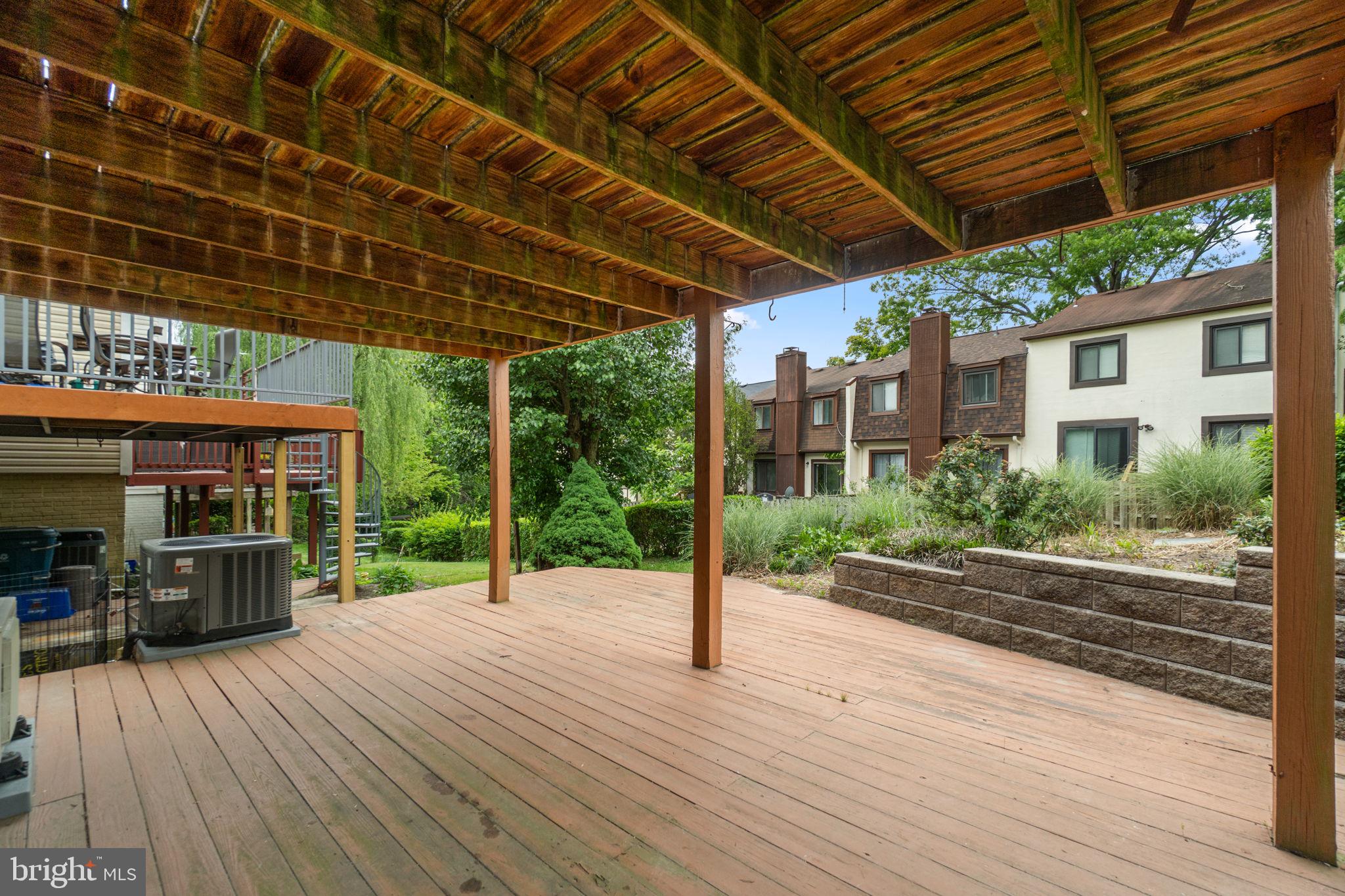 KING CHARLES COMMONS - Residential