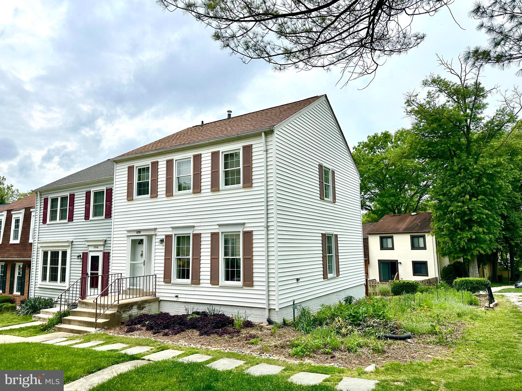 KING CHARLES COMMONS - Residential