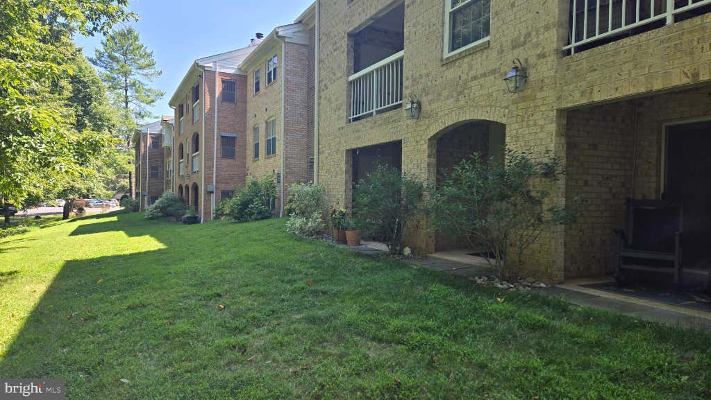 Photo of 5928 Cove Landing Road #101, BURKE, VA 22015 (MLS # VAFX2330734)