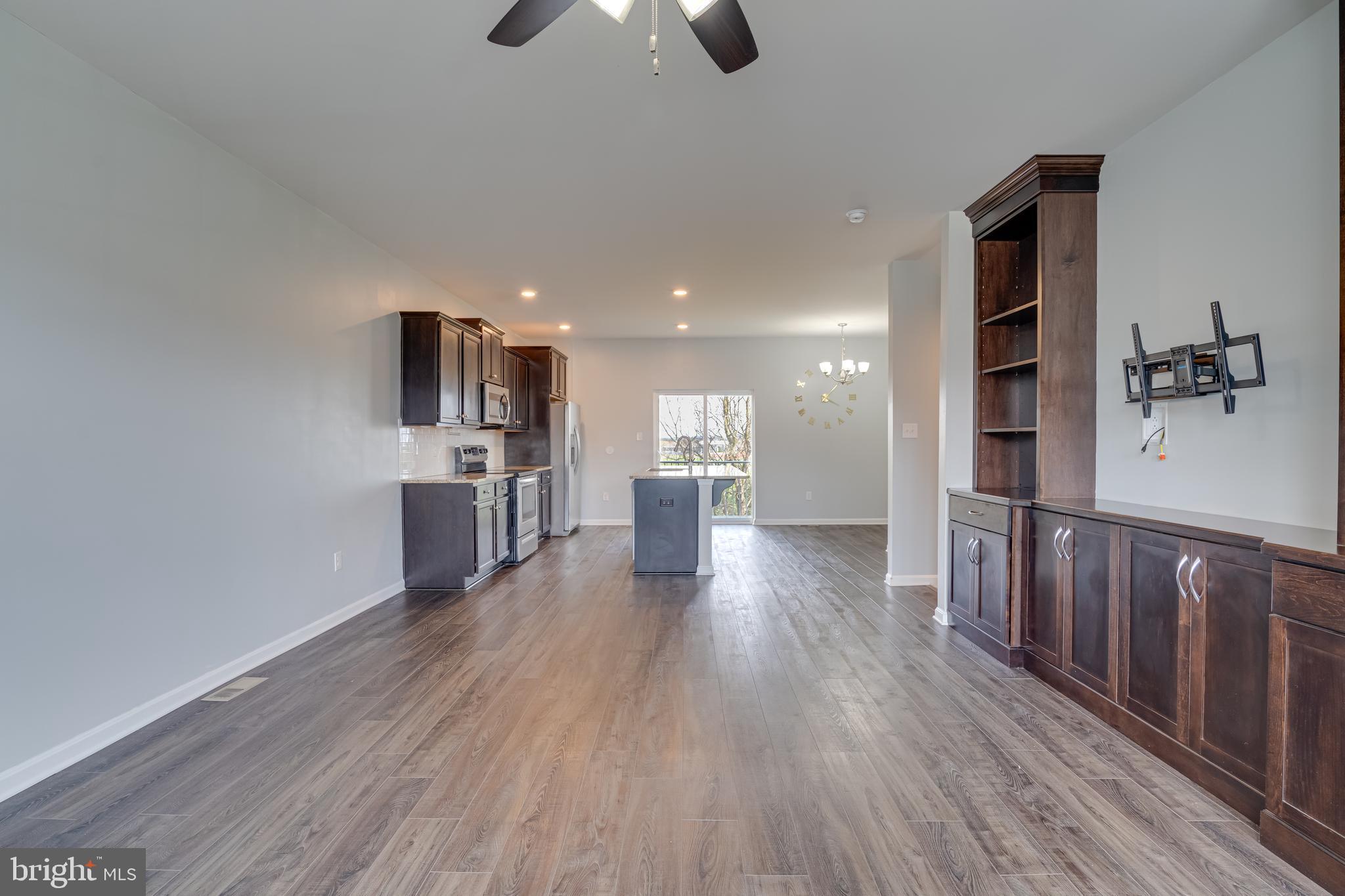 BERKELEY RIDGE - Residential