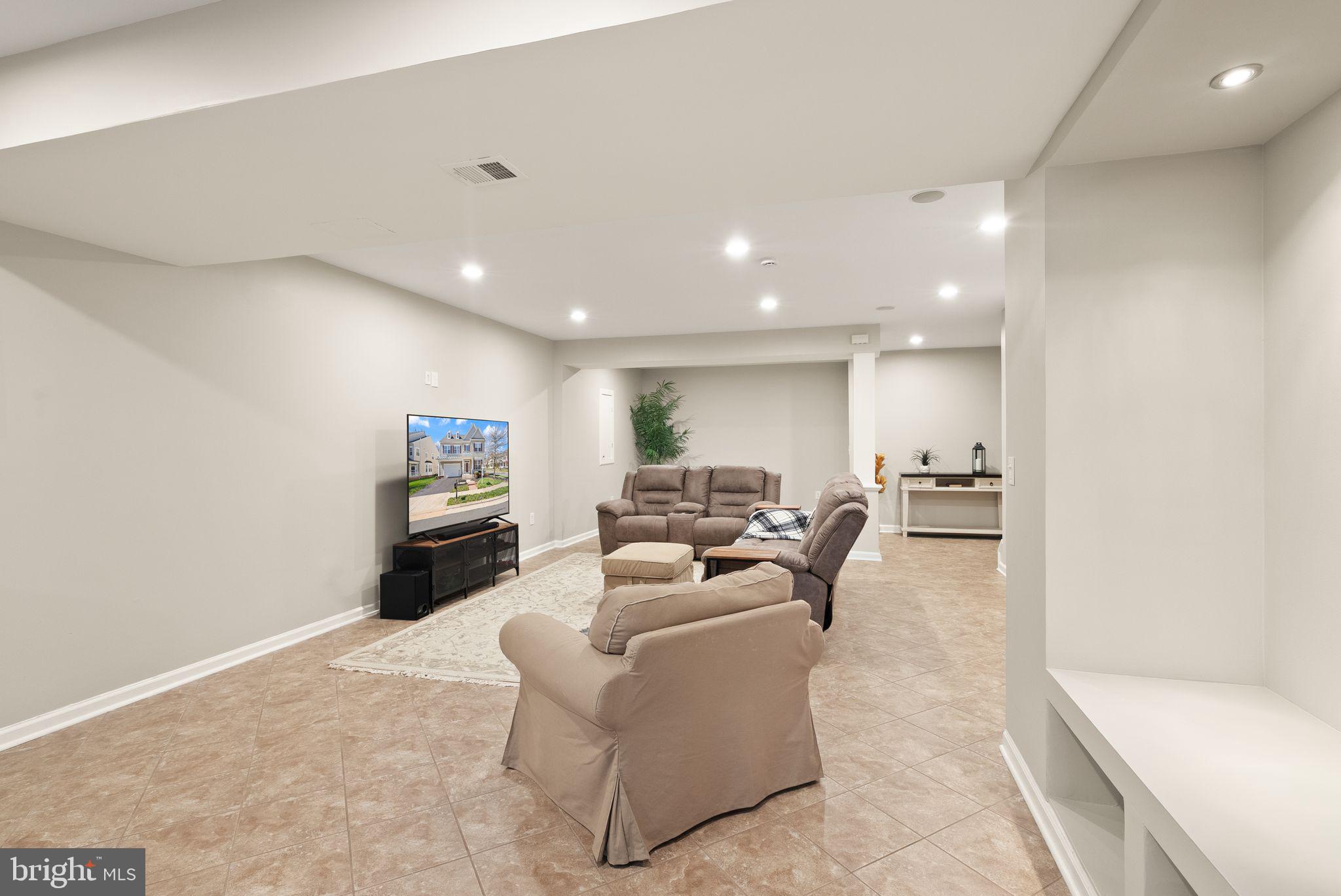 BRAMBLETON - Residential