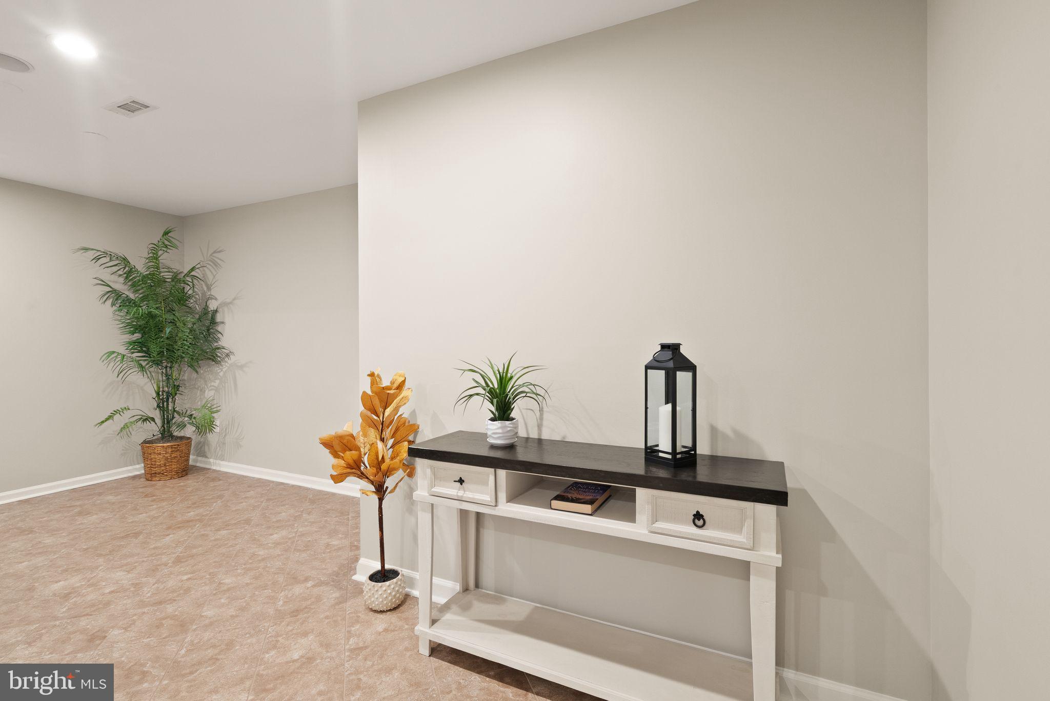 BRAMBLETON - Residential