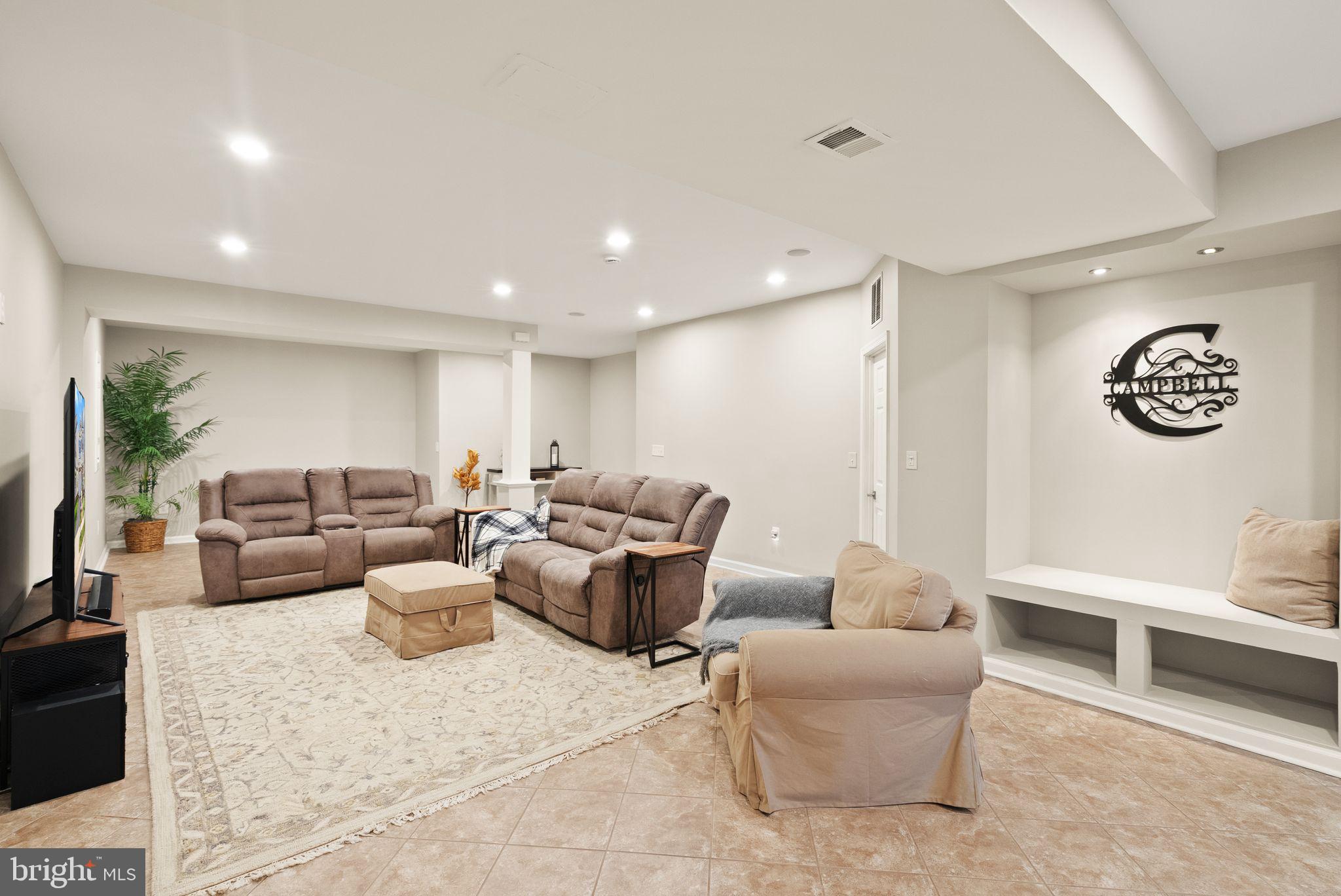 BRAMBLETON - Residential