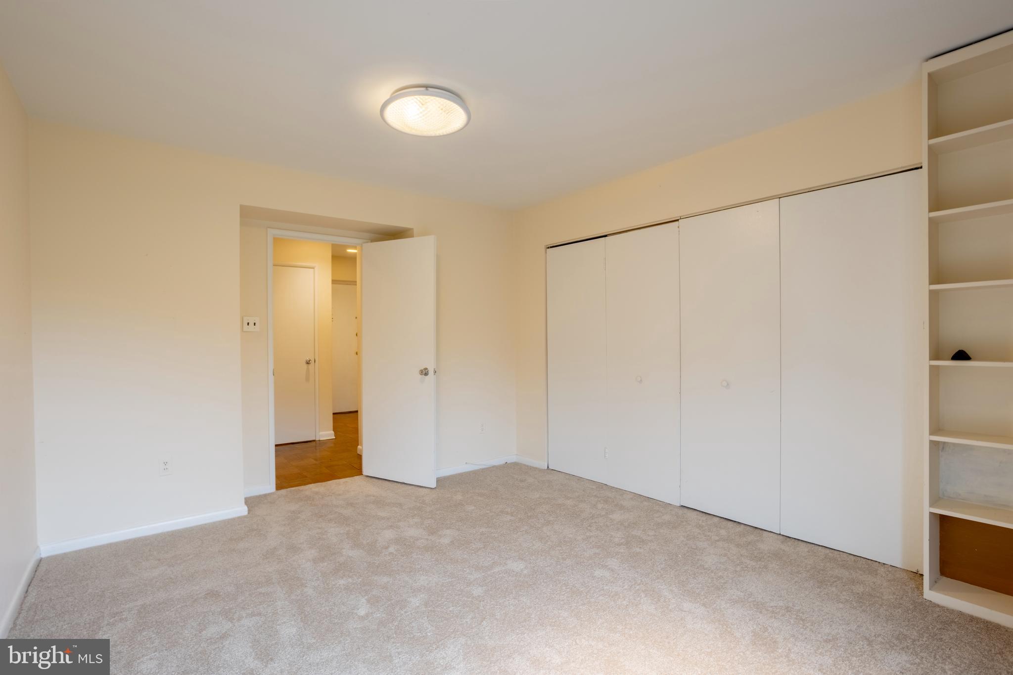 SUBURBAN OAKS - Residential