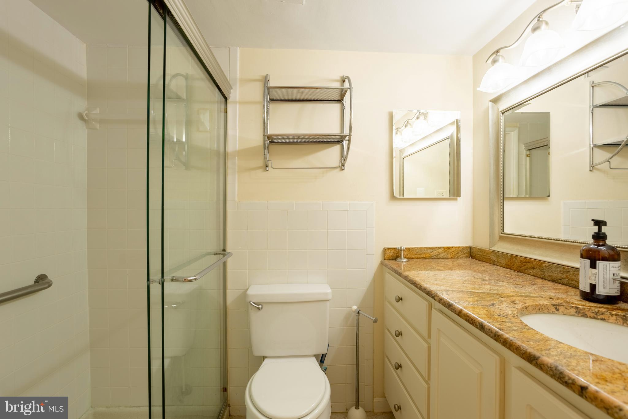 SUBURBAN OAKS - Residential