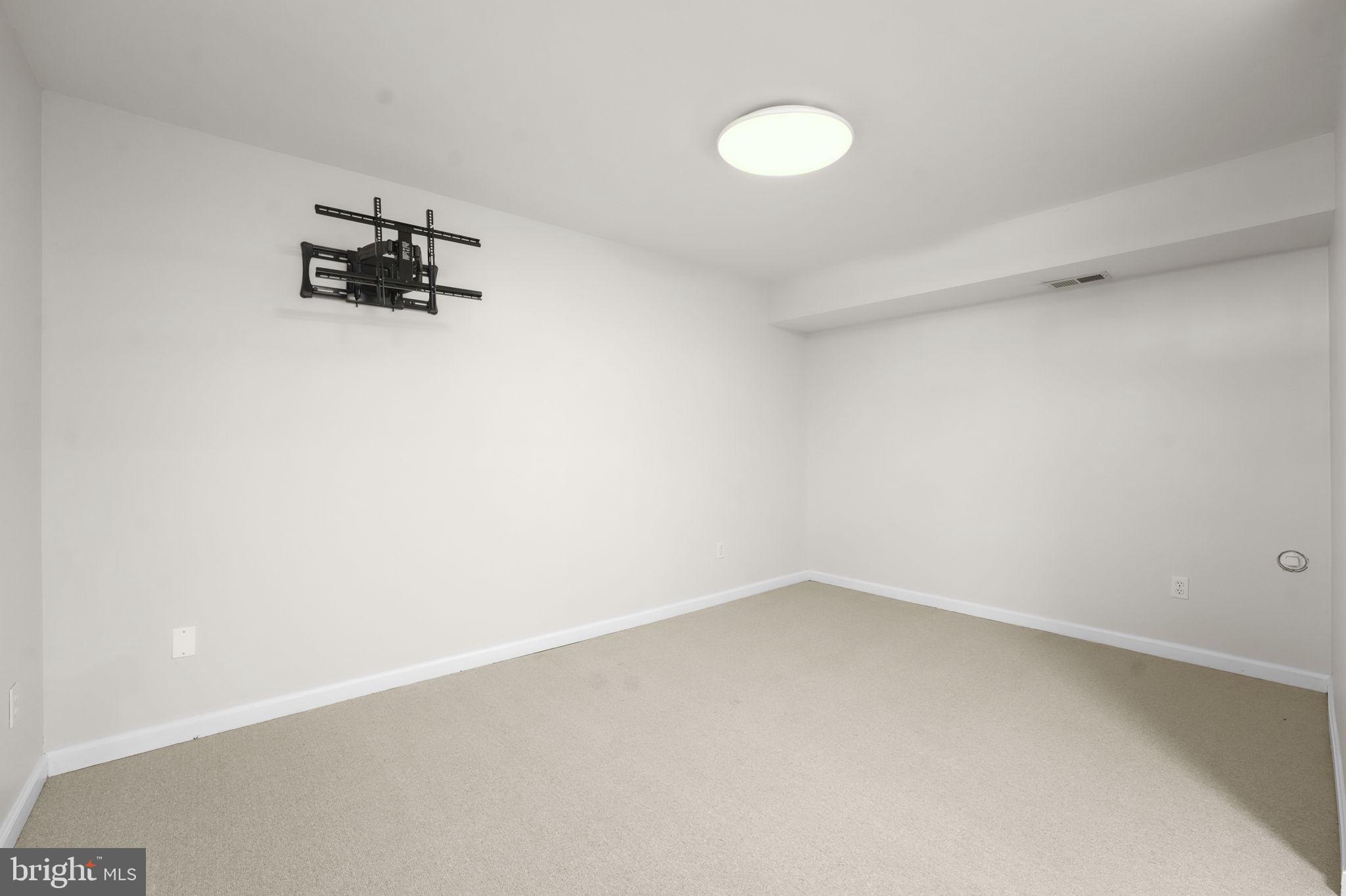 THE VILLAGES AT BRISTOL - Residential