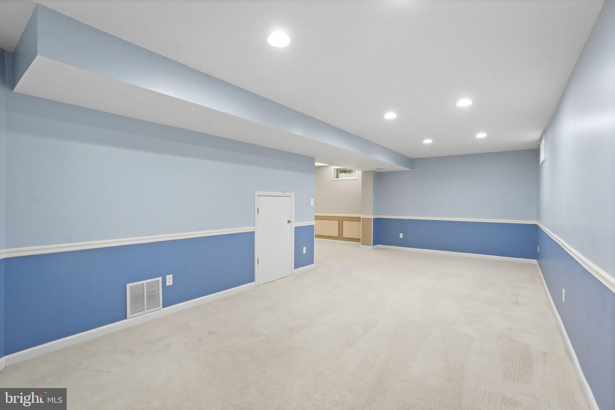 THE VILLAGES AT BRISTOL - Residential