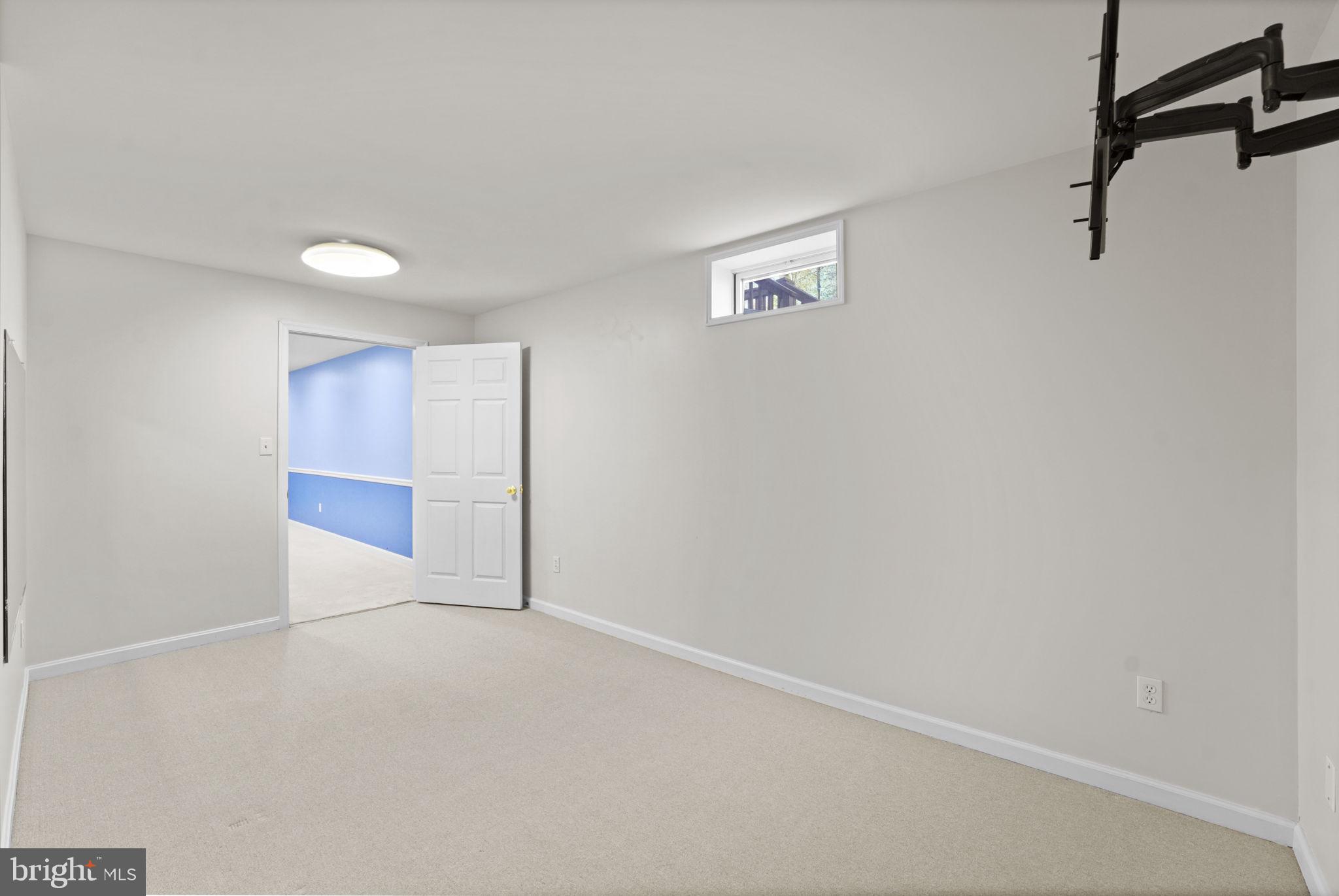 THE VILLAGES AT BRISTOL - Residential