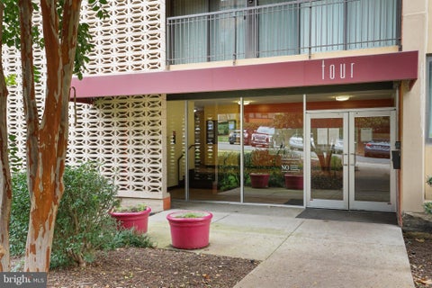 Photo of 4 S Van Dorn Street S #301, ALEXANDRIA, VA 22304 (MLS # VAAX2066862)