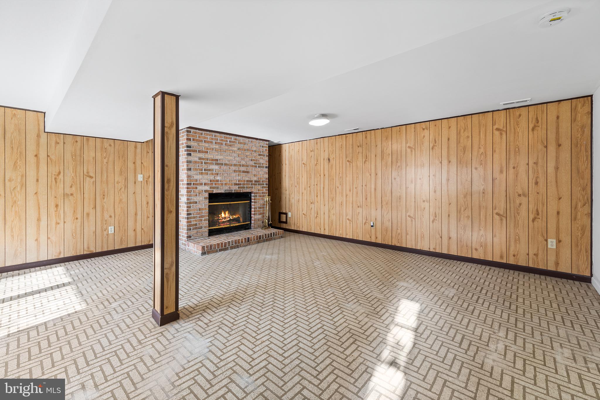 JULIAN WOODS - Residential