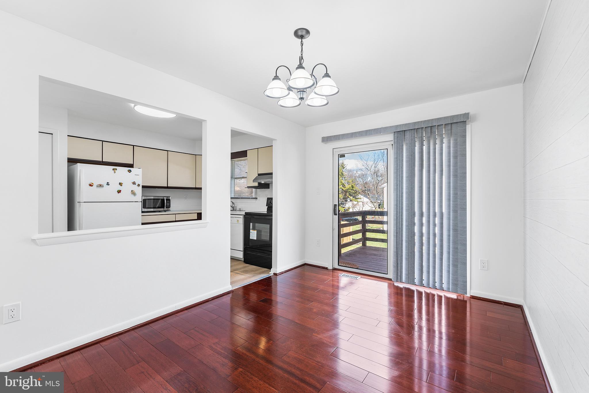 JULIAN WOODS - Residential