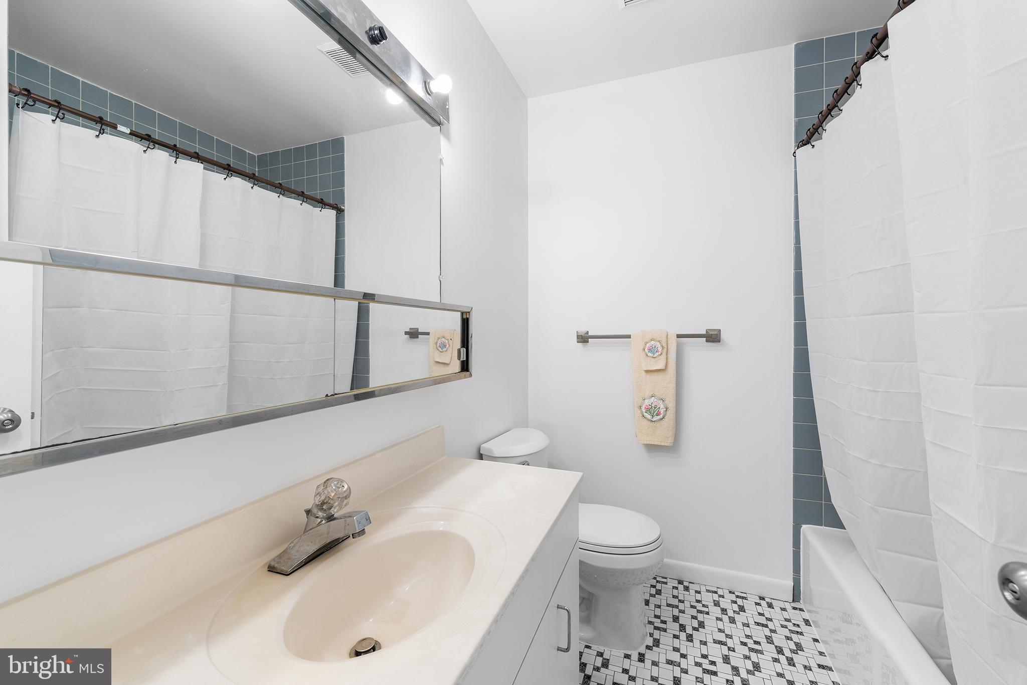 JULIAN WOODS - Residential