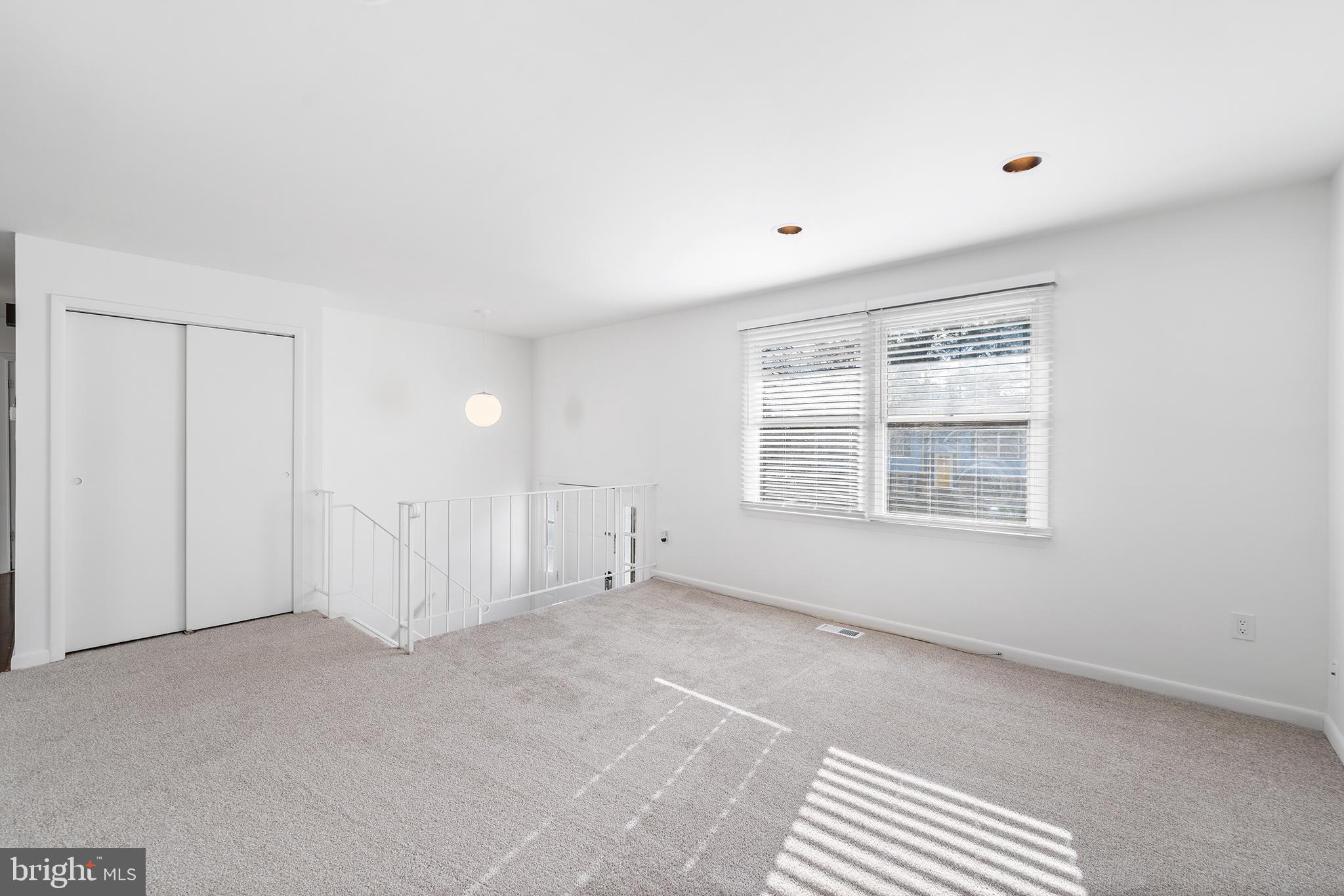 JULIAN WOODS - Residential