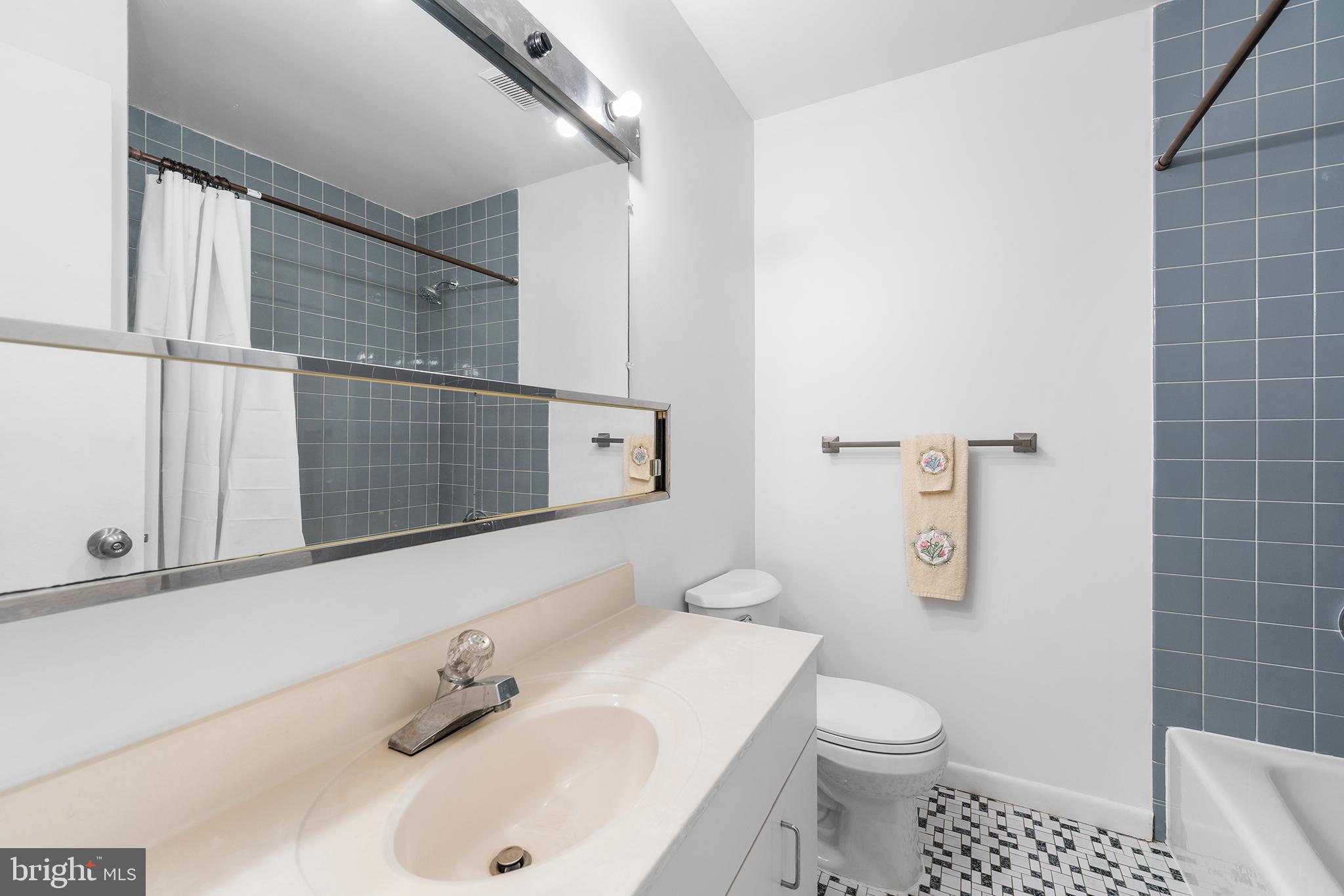 JULIAN WOODS - Residential