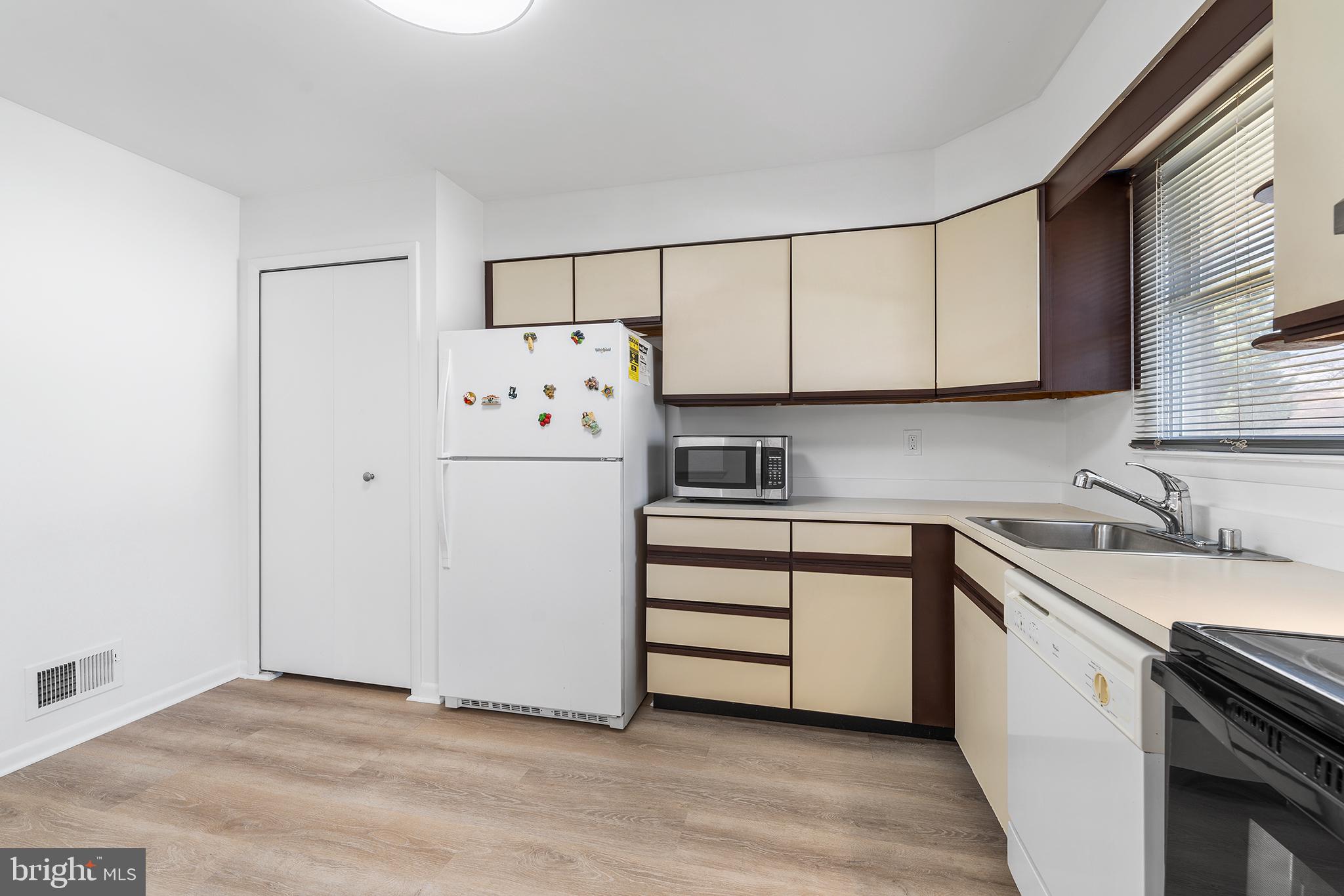 JULIAN WOODS - Residential