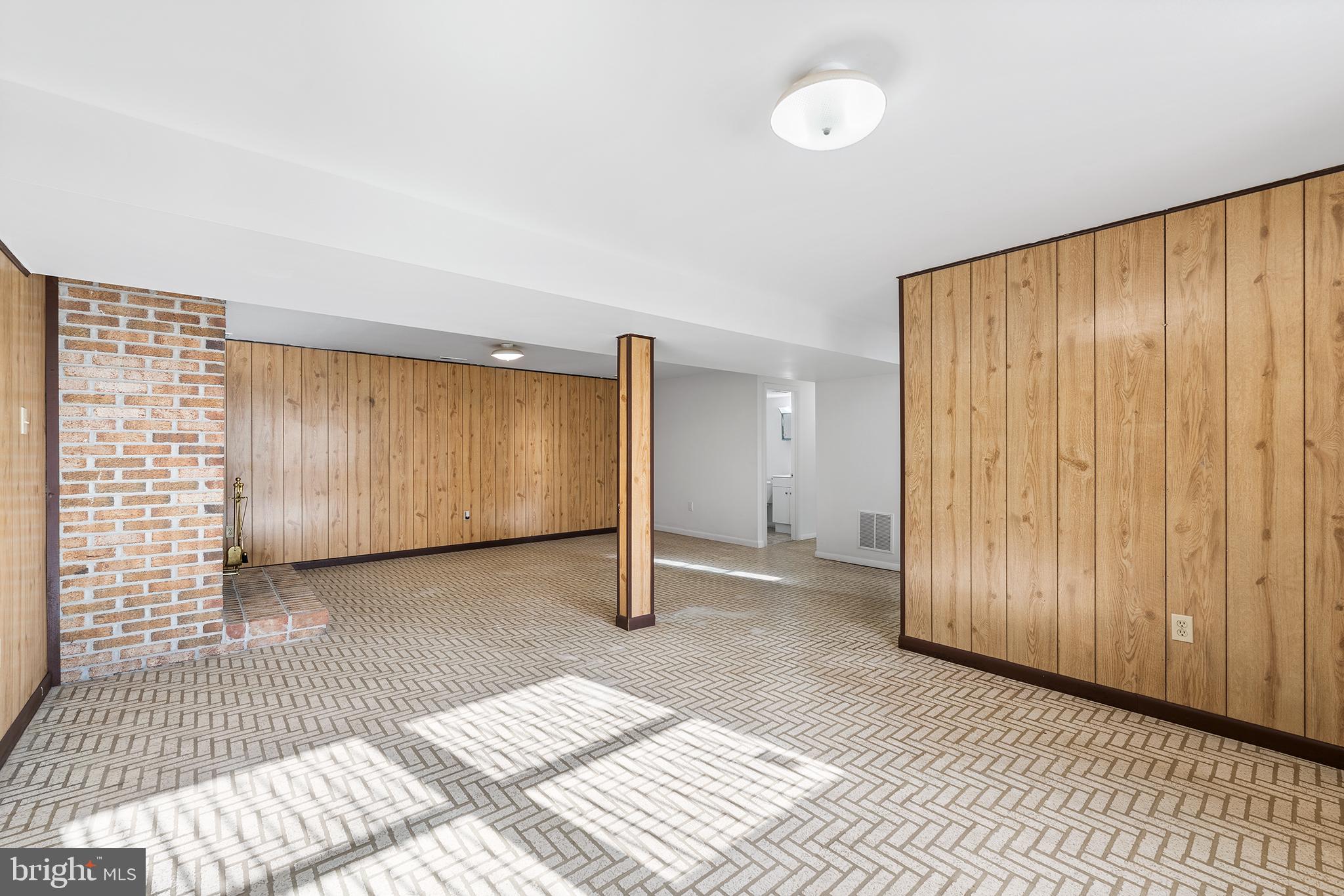 JULIAN WOODS - Residential