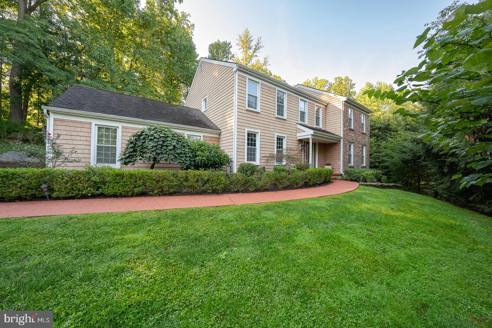 27 ROBERTS ROAD