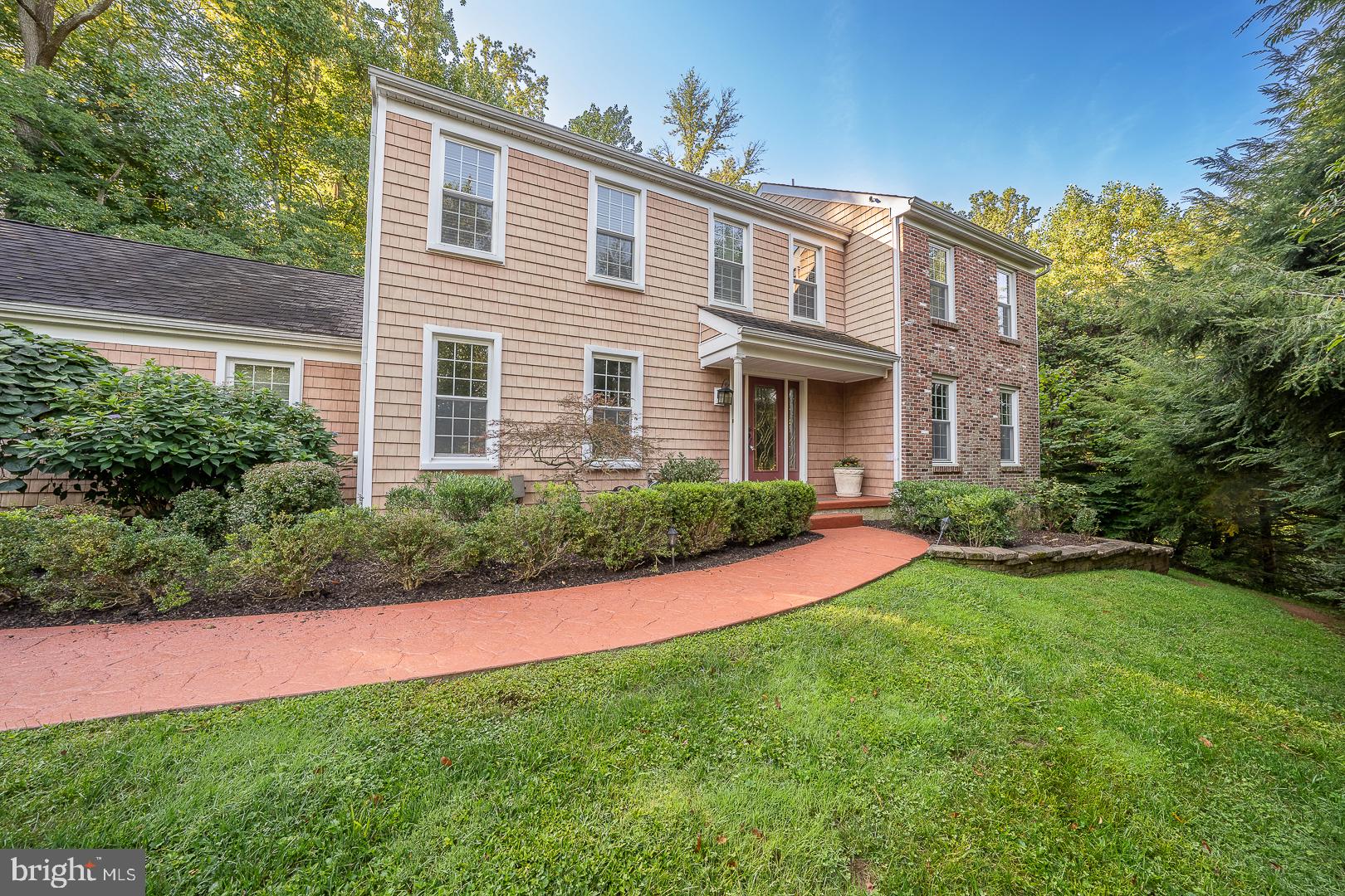 27 ROBERTS ROAD