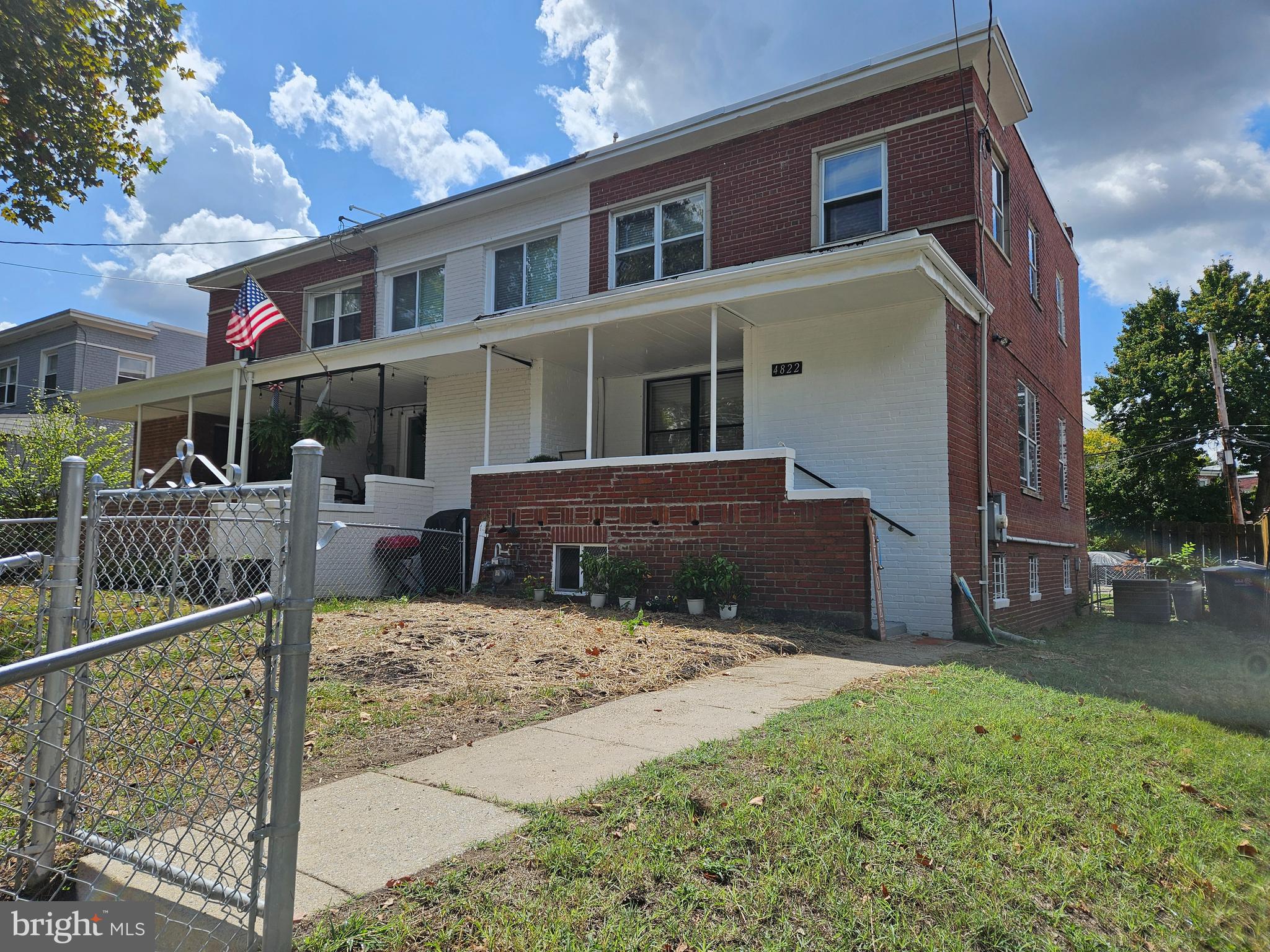 4822 SOUTH DAKOTA AVENUE NE