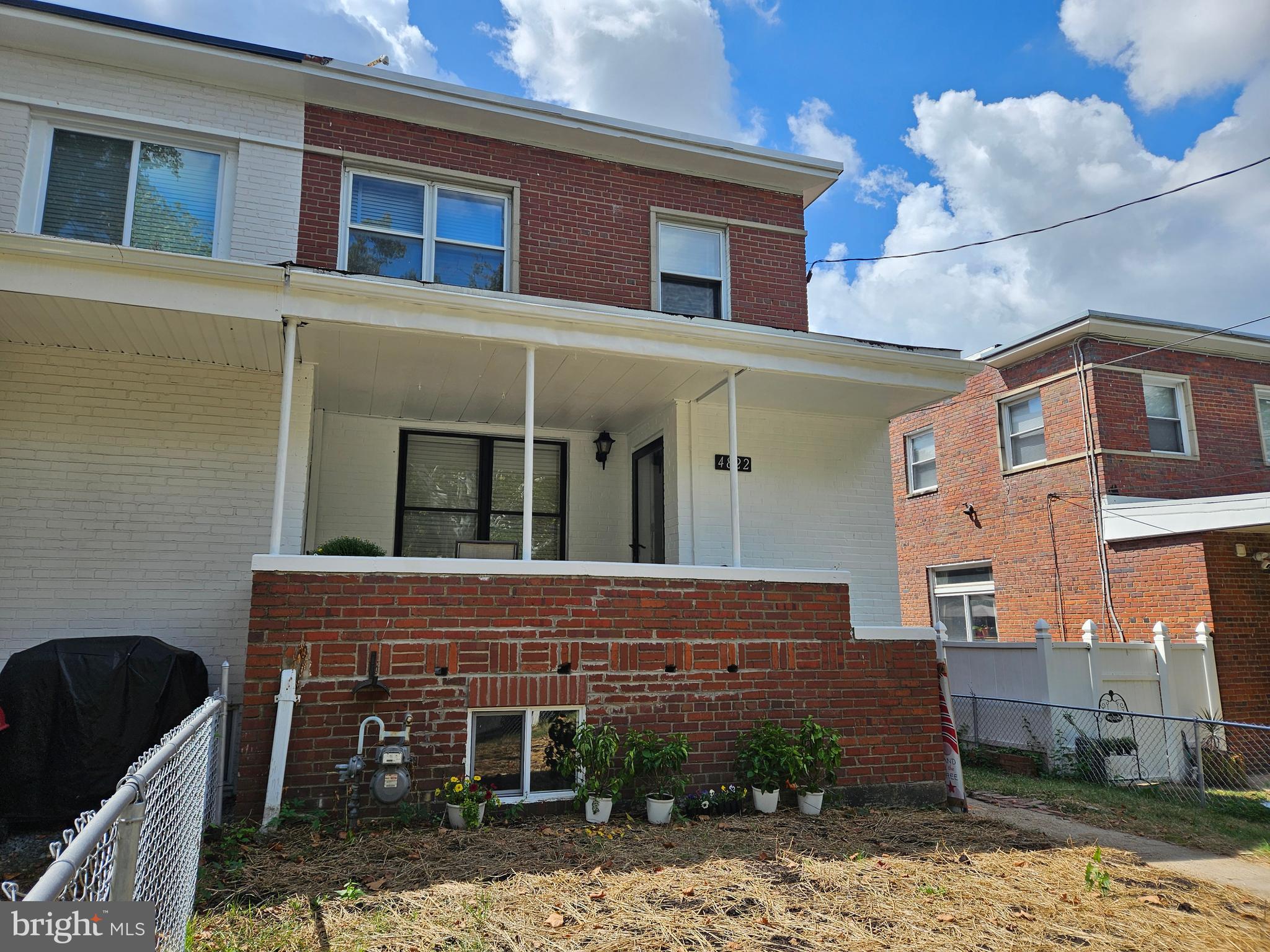 4822 SOUTH DAKOTA AVENUE NE