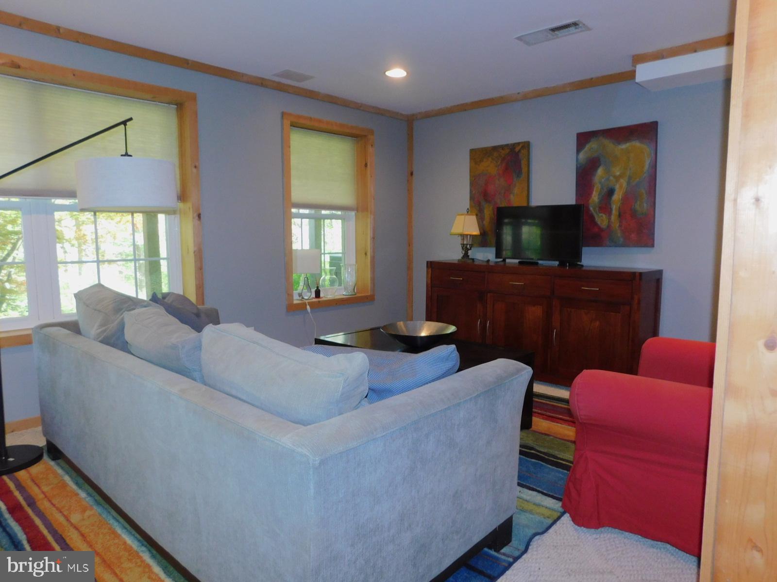 RUSH LICK HOLLOW - Residential