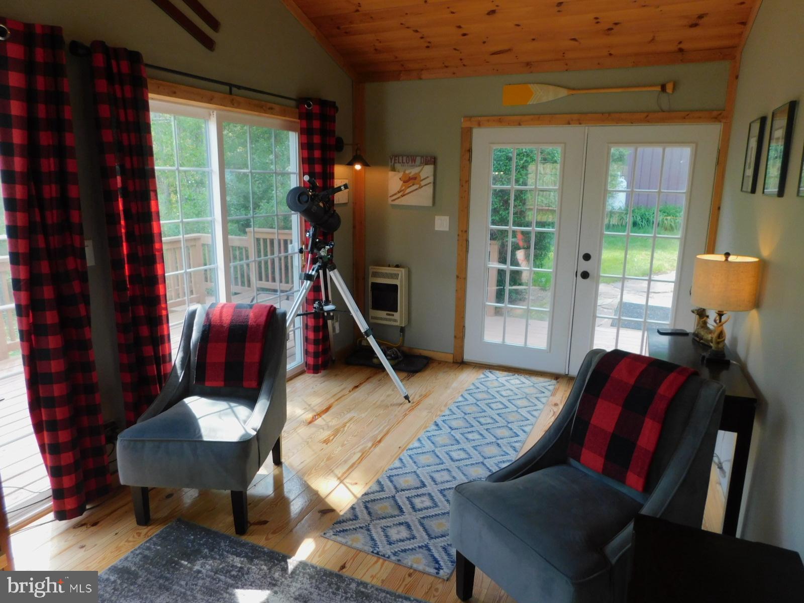 RUSH LICK HOLLOW - Residential