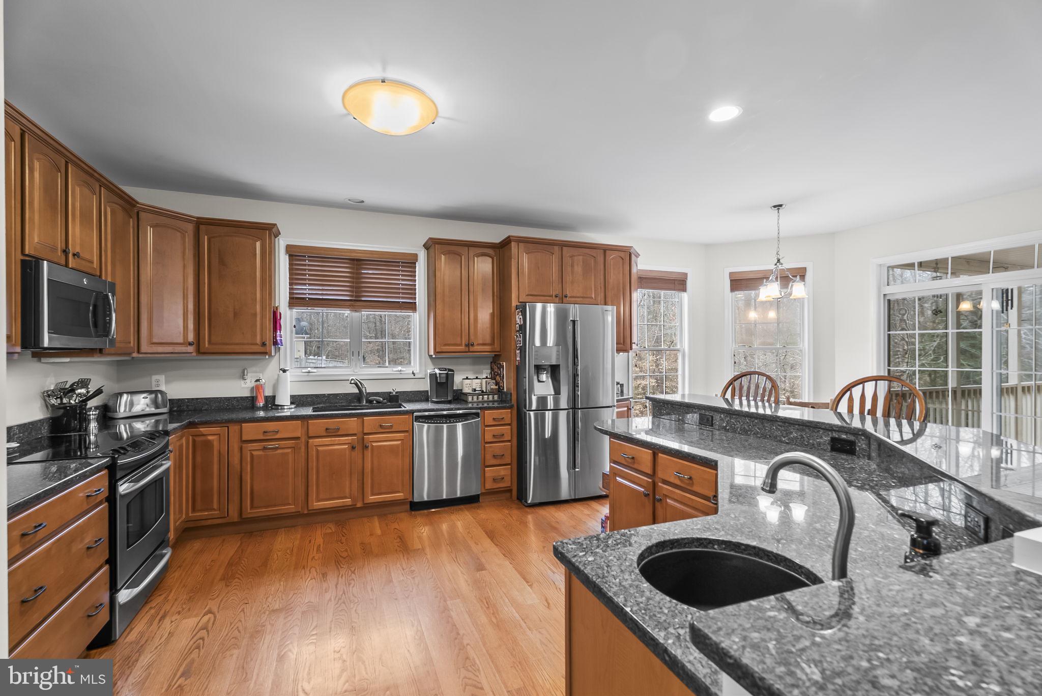 LAKE JAMESON - Residential