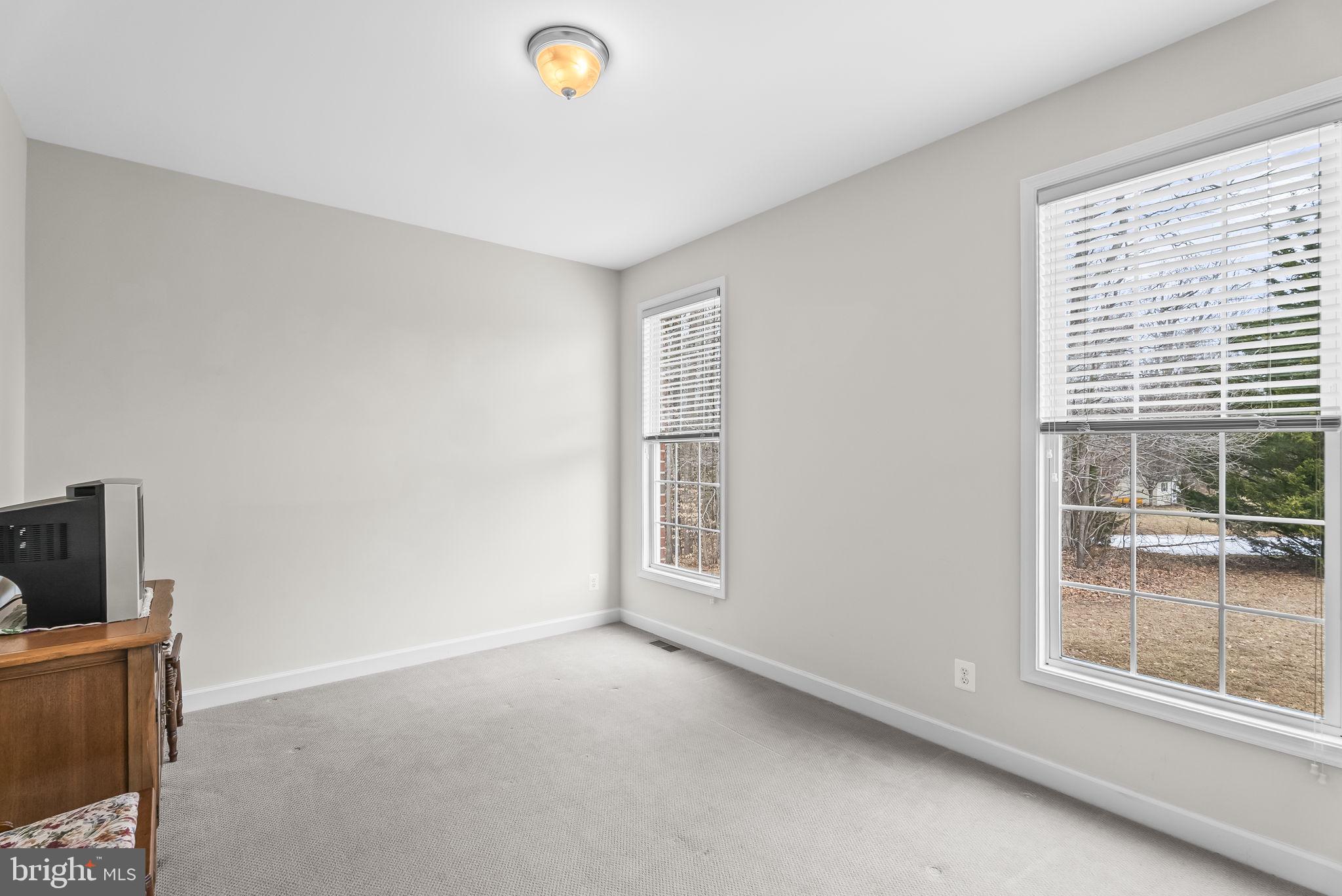 LAKE JAMESON - Residential