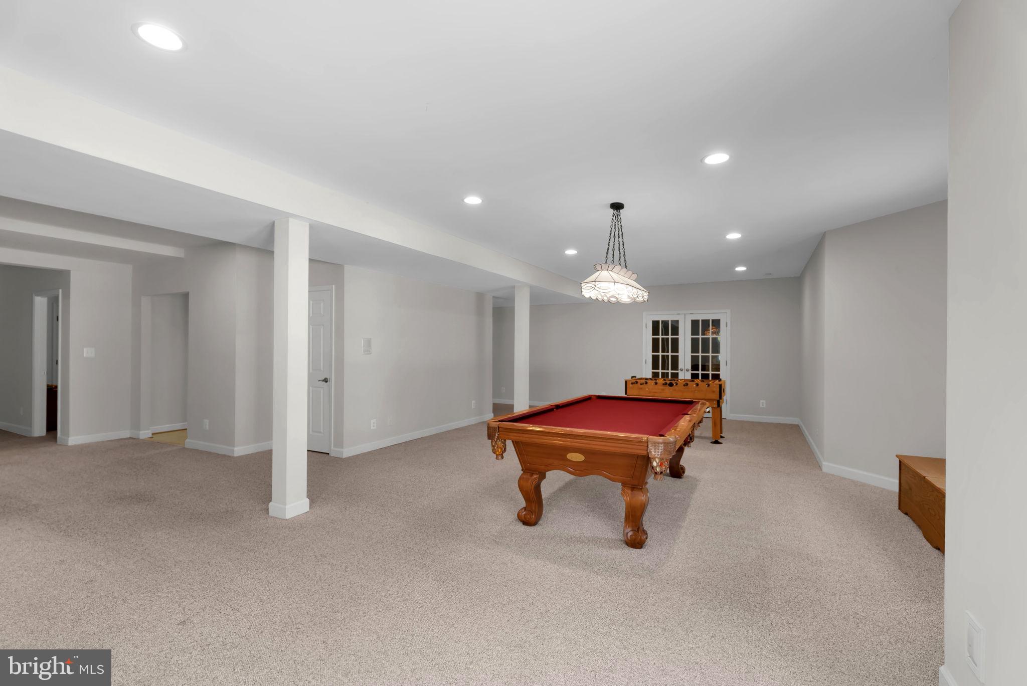 LAKE JAMESON - Residential