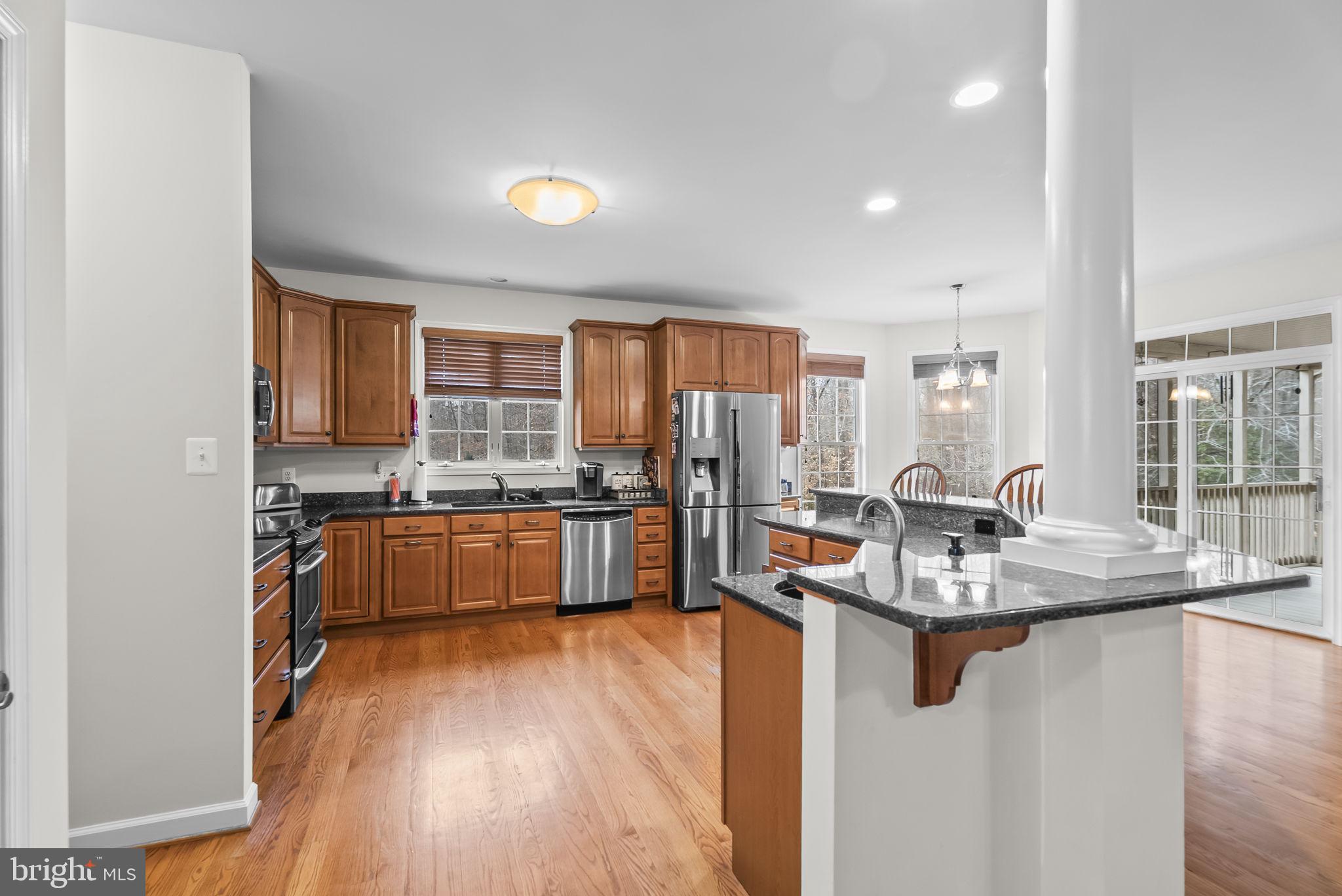 LAKE JAMESON - Residential