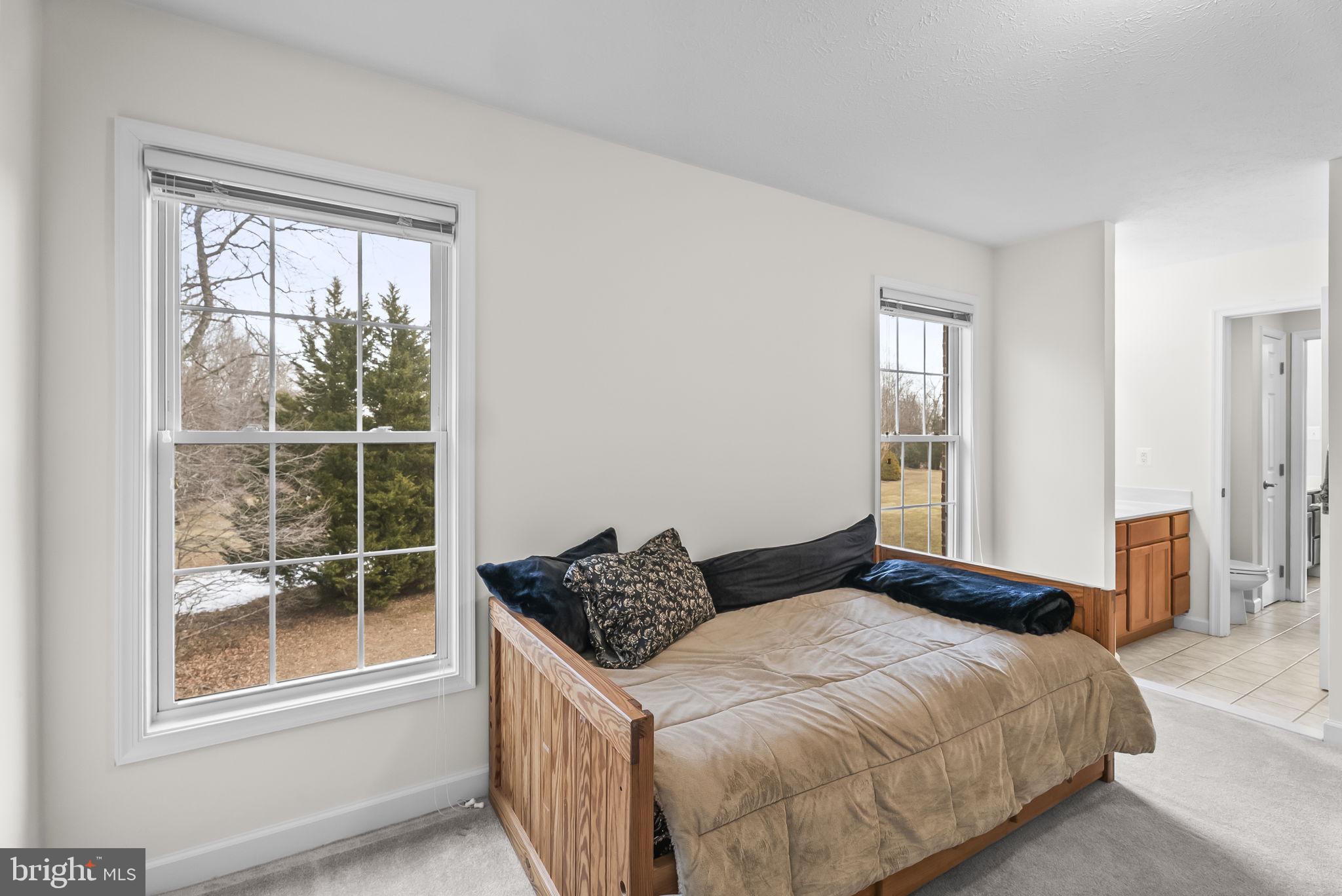 LAKE JAMESON - Residential