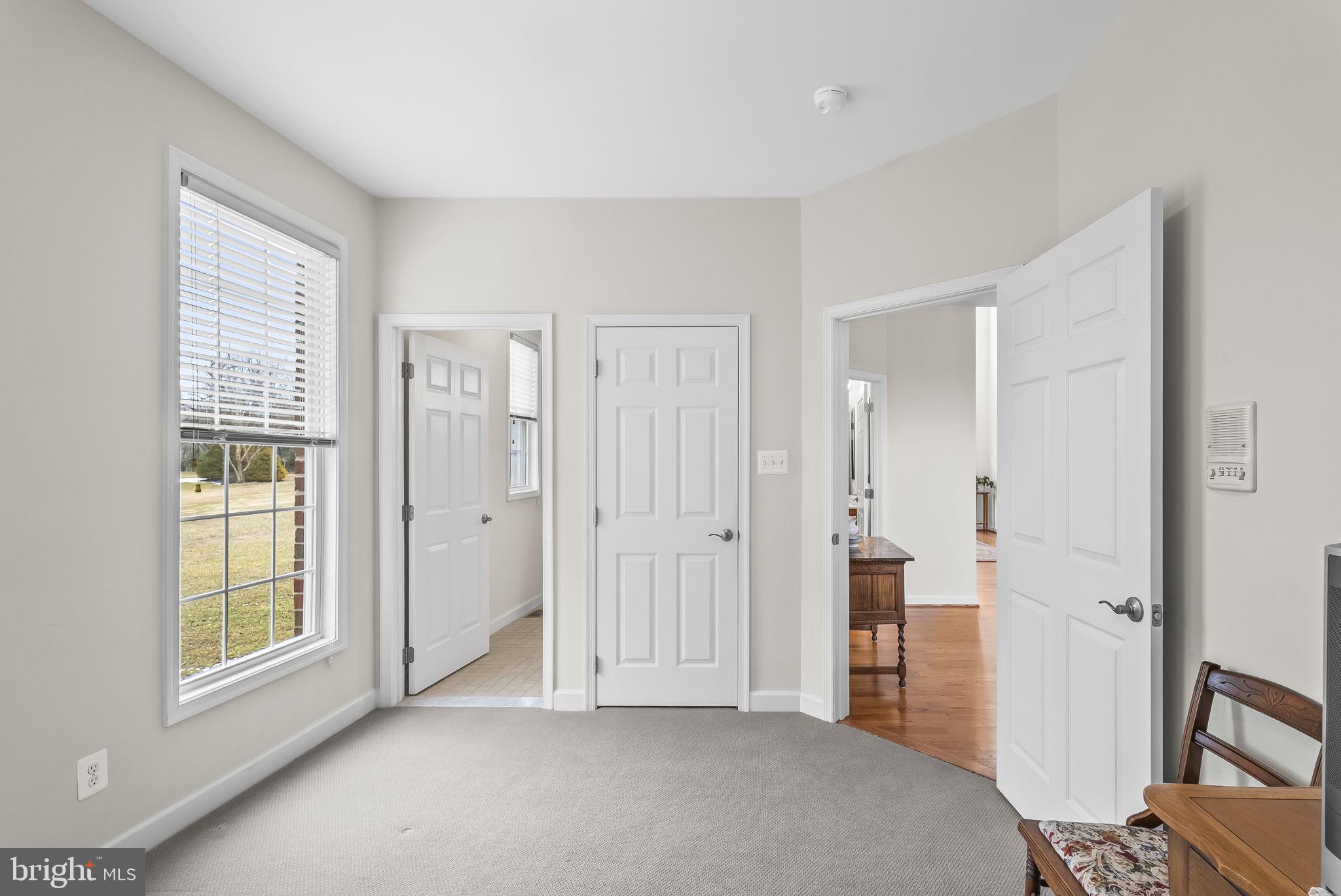 LAKE JAMESON - Residential