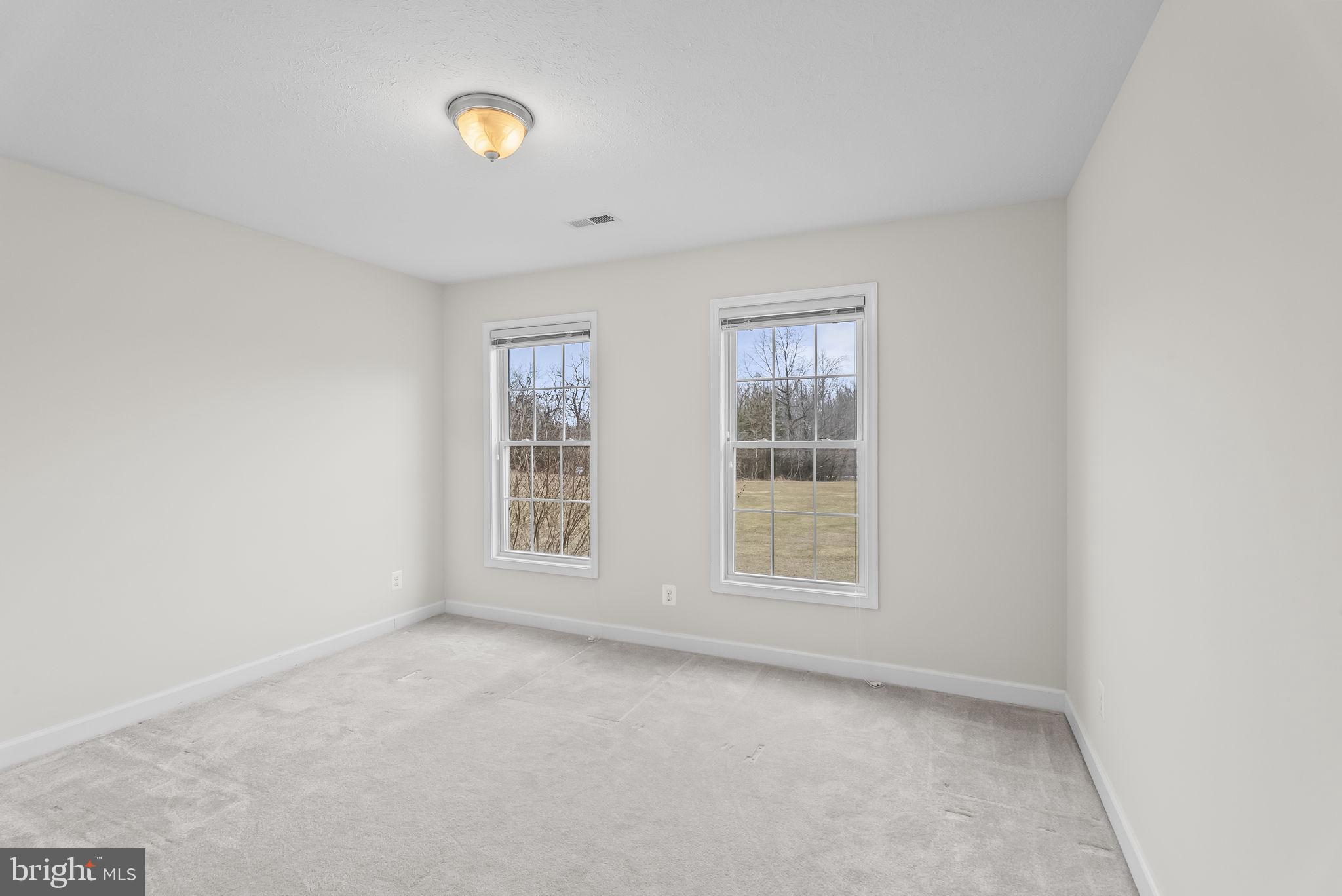 LAKE JAMESON - Residential