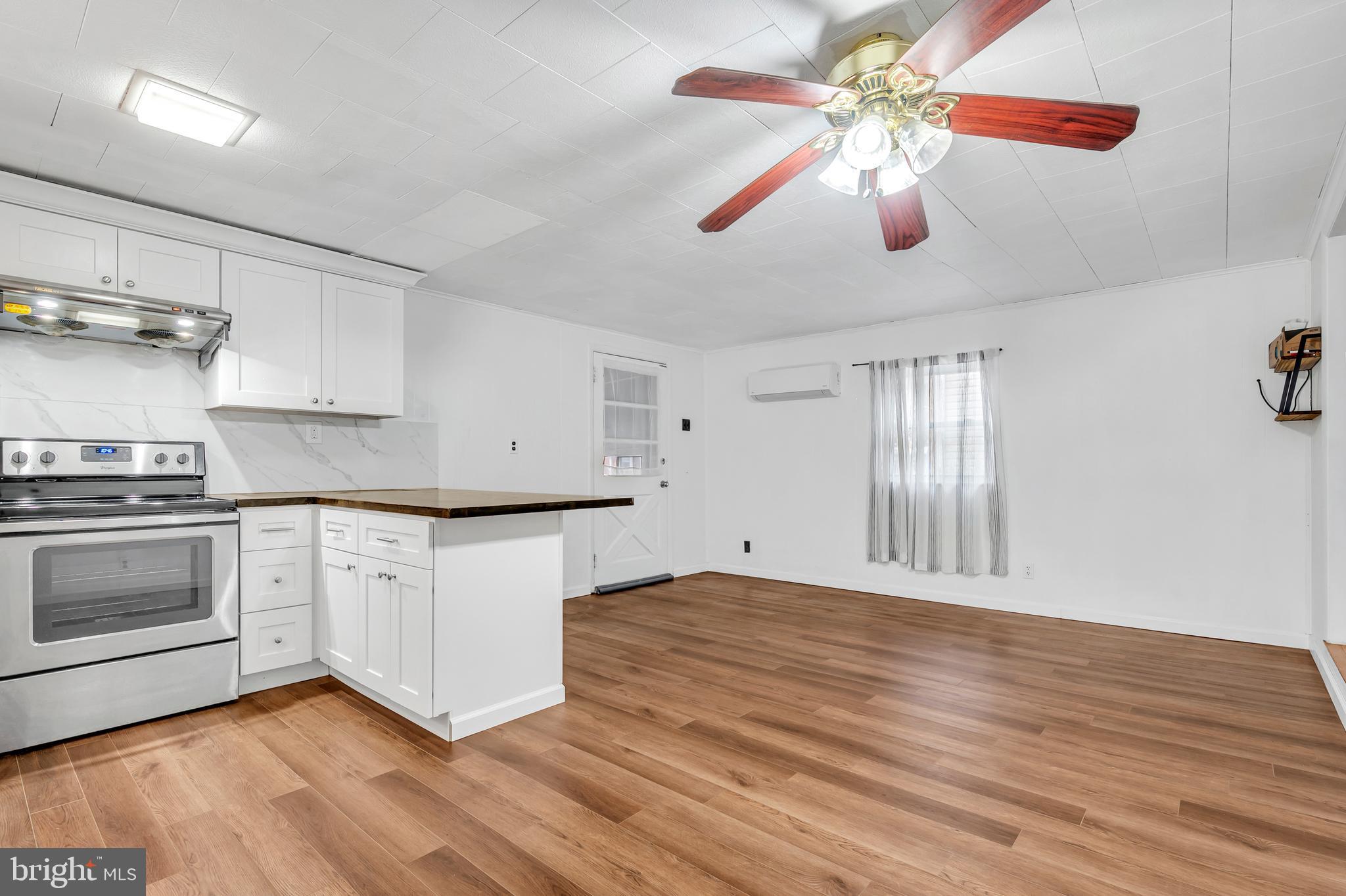 COLONIAL PARK - Residential